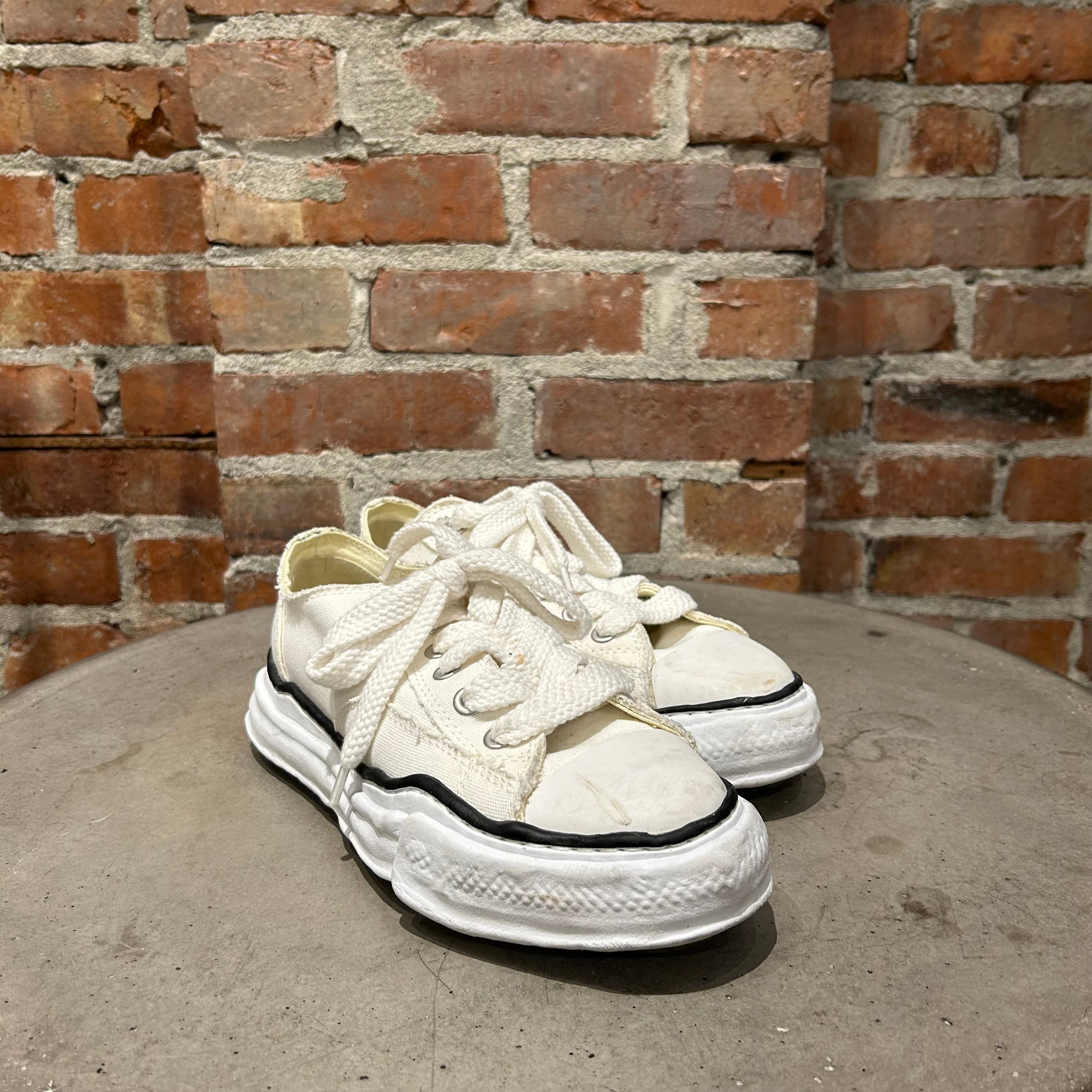 MAISON MIHARA YASUHIRO MOLDED LOW SNEAKER 'WHITE' – Sadō Room