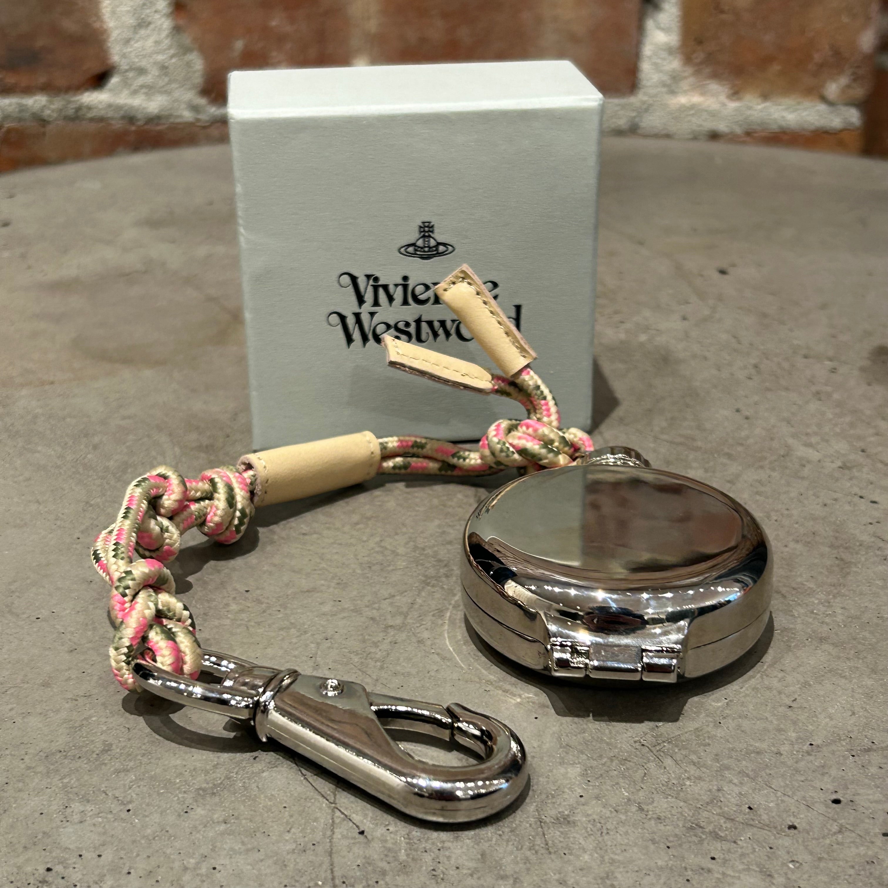 12ED4F65-C253-456A-9759-