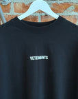 VETEMENTS LOGO LONGSLEEVE ‘BLACK’