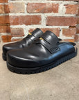 VERSACE LEATHER CLOG MULES ‘BLACK’