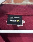 RAF SIMONS SMILEY COLLEGE CREWNECK ‘BURGUNDY’