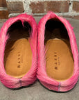MARNI FUSSBETT FUR MULES ‘PINK’