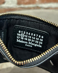 MAISON MARGIELA FOUR STITCH ZIP CARD HOLDER ‘BLACK’