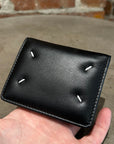 MAISON MARGIELA FOUR STITCH CARD HOLDER KEYCHAIN WALLET ‘BLACK’