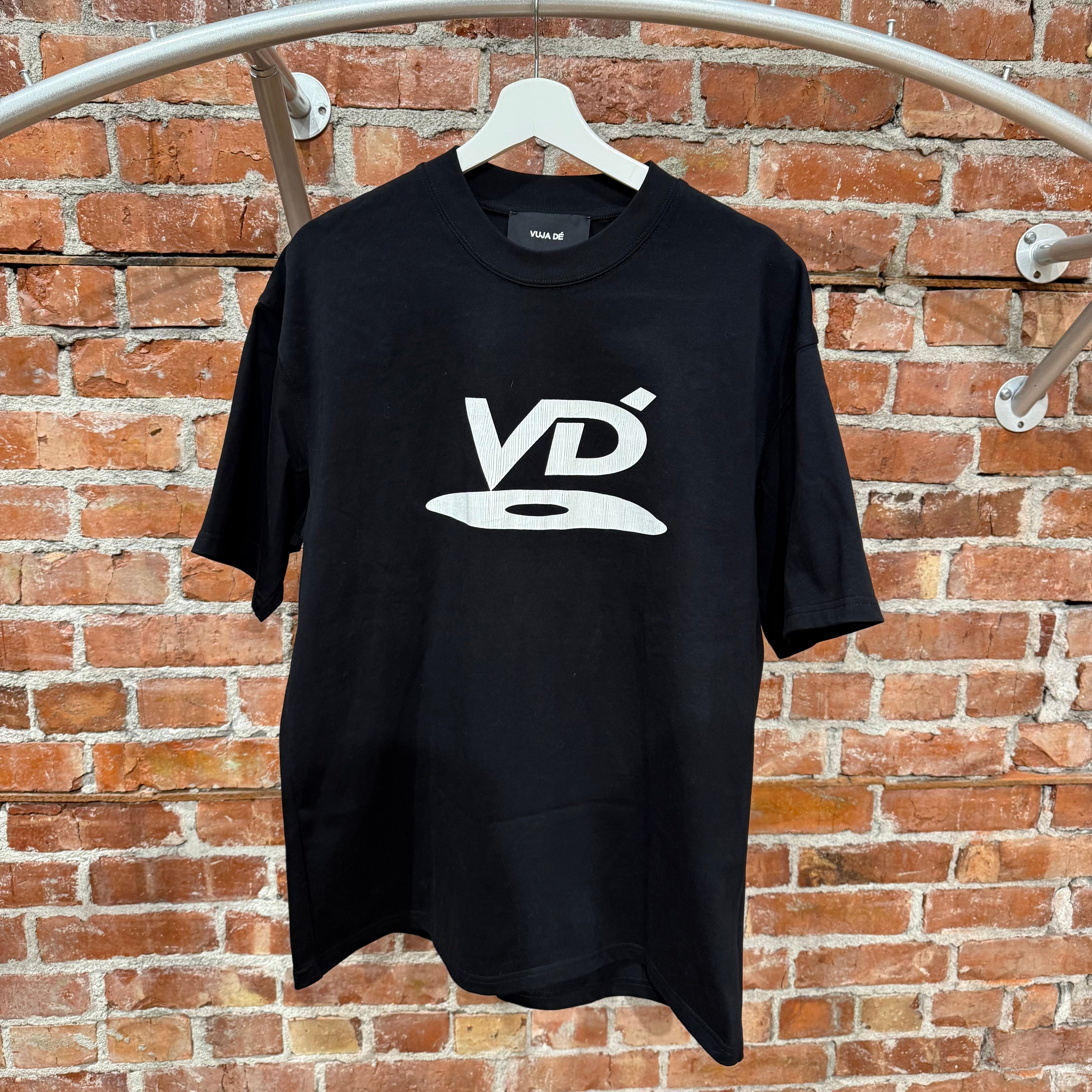 BDEDD766-5813-4849-9DEF-