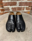 MAISON MARGIELA TABI SLIP ON LOAFERS ‘BLACK’