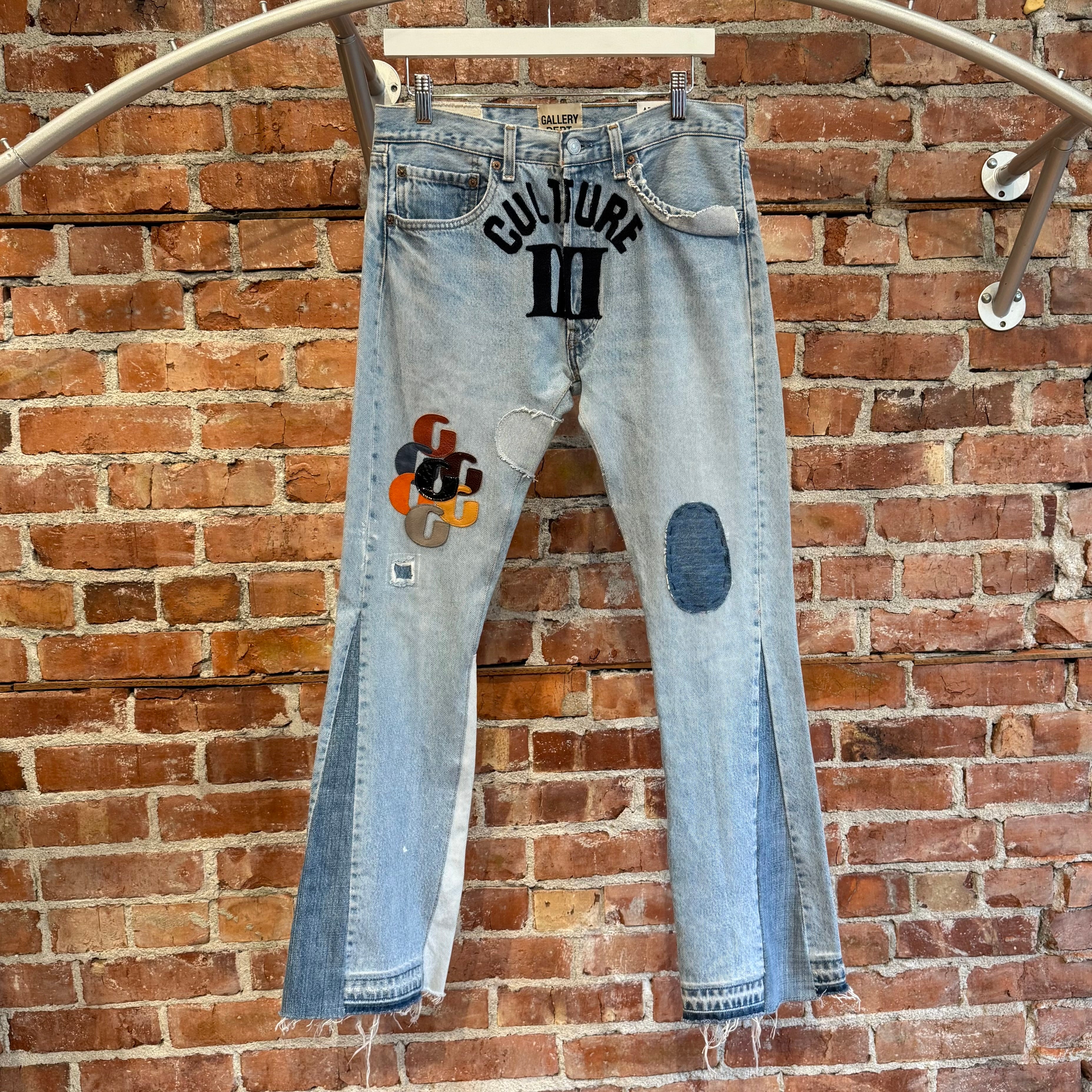 DC7A1767-3371-4DE1-BE9E-