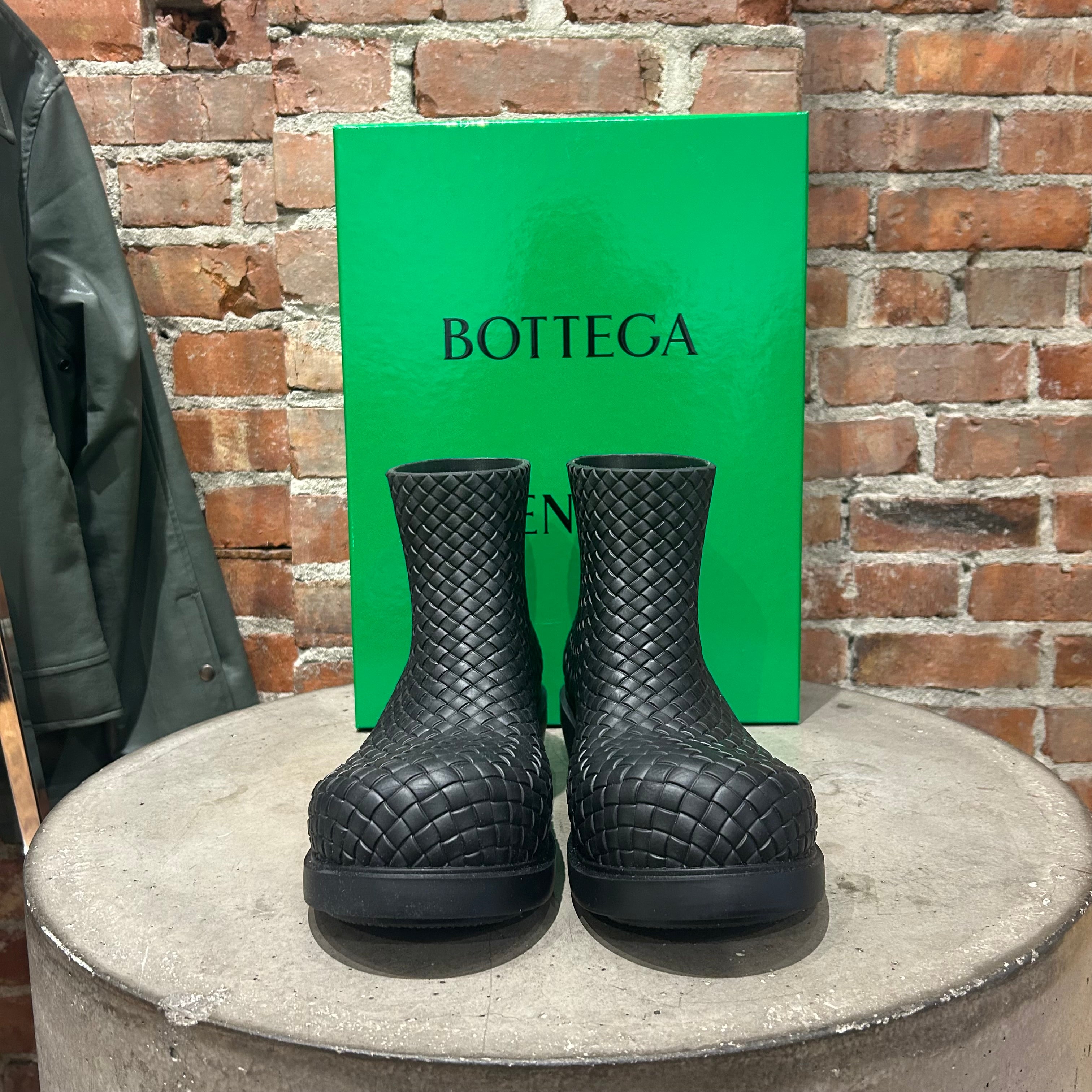 Bottega Veneta 763725 Pistachio Green Men\'s Rubber‎ Fireman Boots, 42 Puddle boots Bottega Veneta Green size 41 EU in Rubber  main image 4