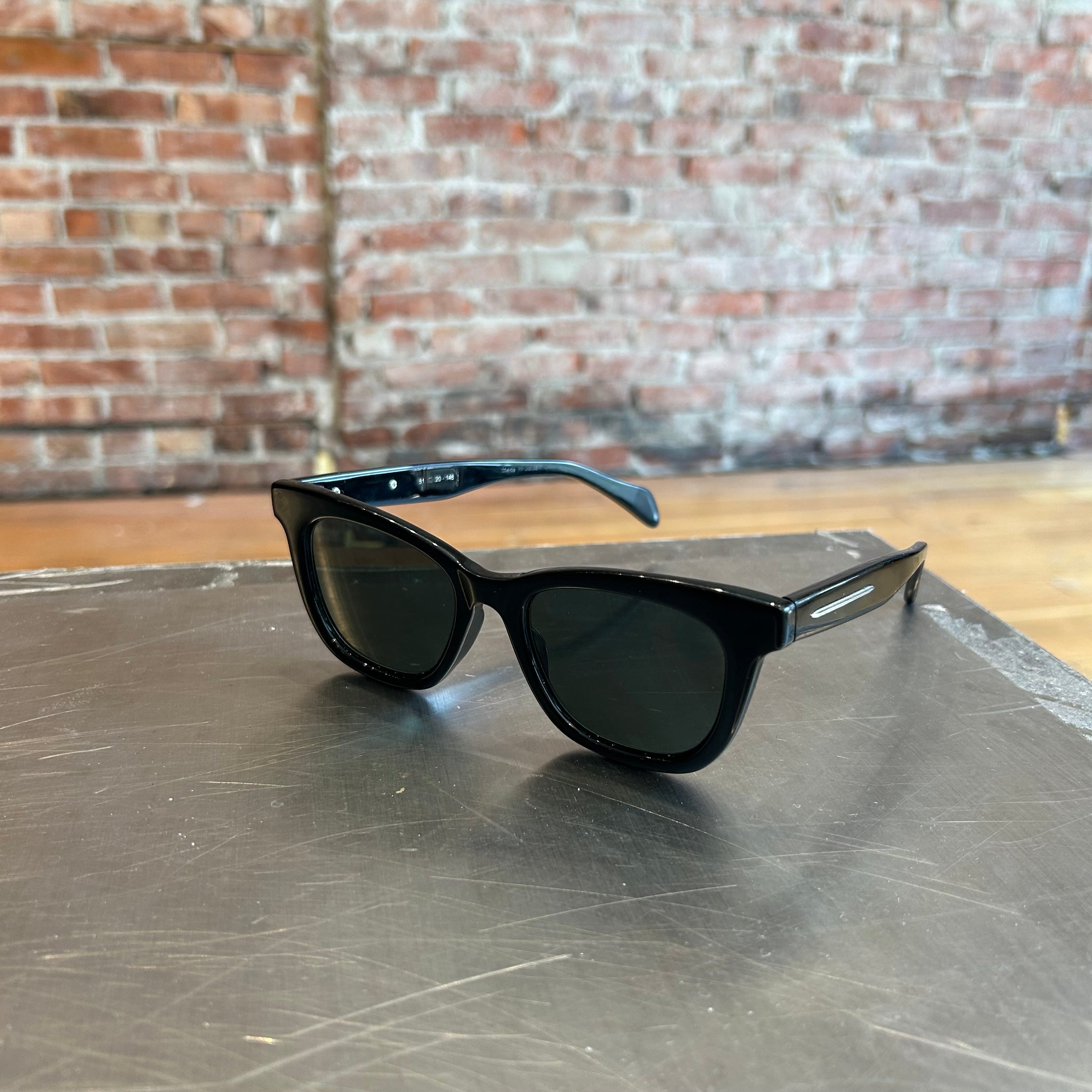 VISVIM ROADMASTER SUNGLASSES 'BLACK' – Sadō Room