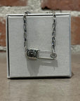 DEAL DESIGN SAFETY PIN NECKLACE ‘SILVER’