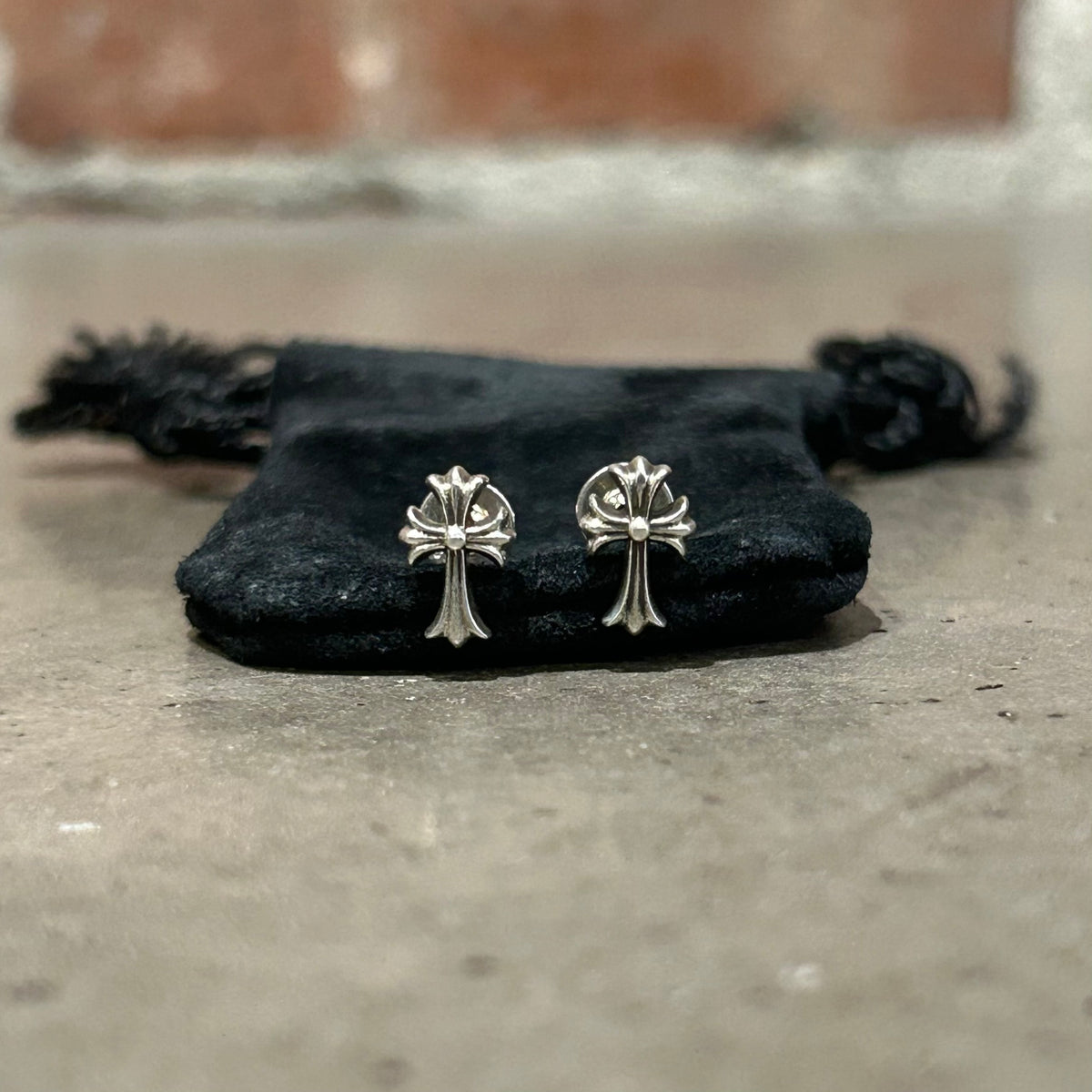CHROME HEARTS CROSS STUD EARRING SET ‘SILVER’