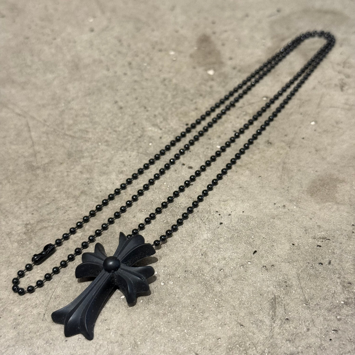 CHROME HEARTS SILICHROME CROSS NECKLACE ‘BLACK’