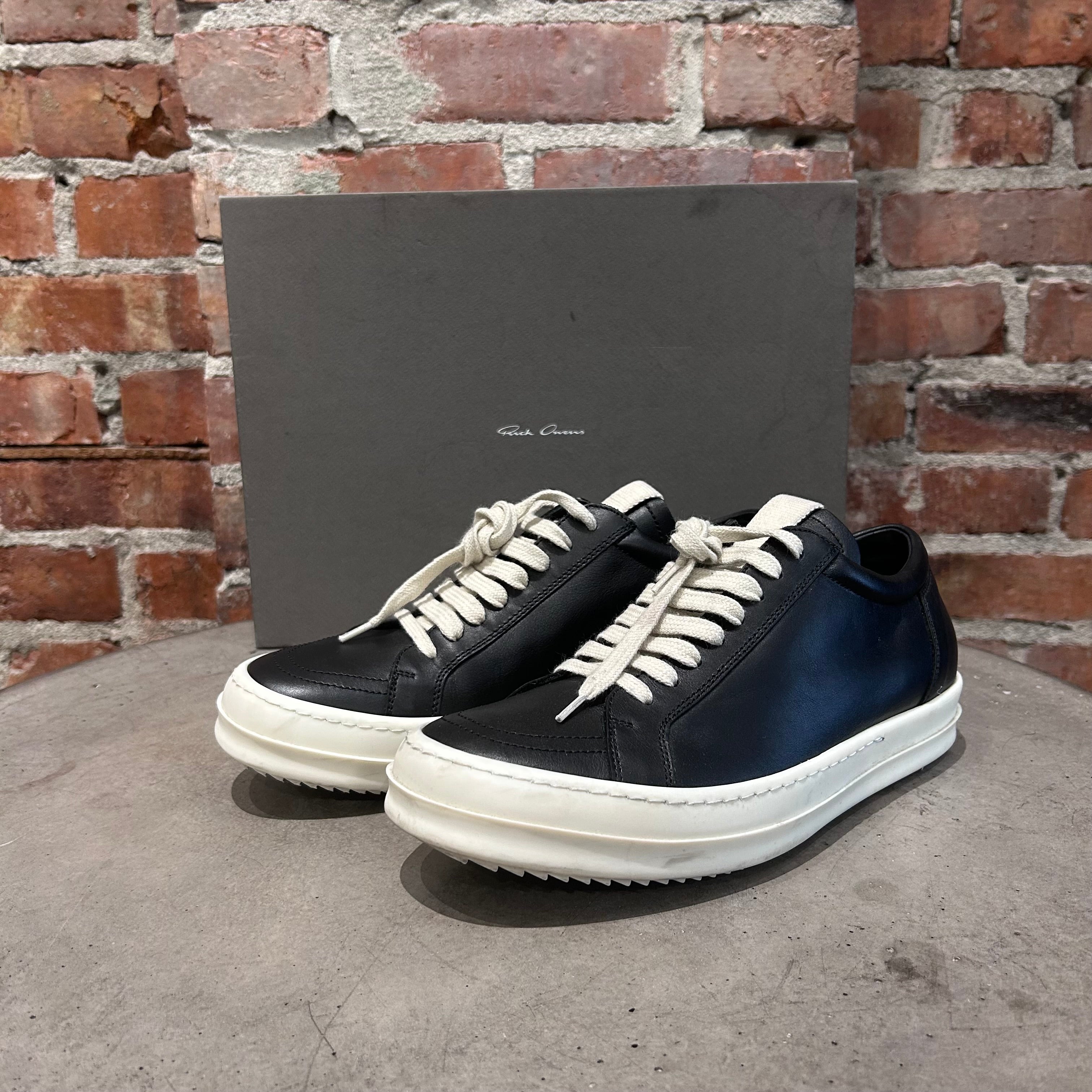 RICK OWENS VINTAGE LOW SNEAKER 'BLACK' – Sadō Room