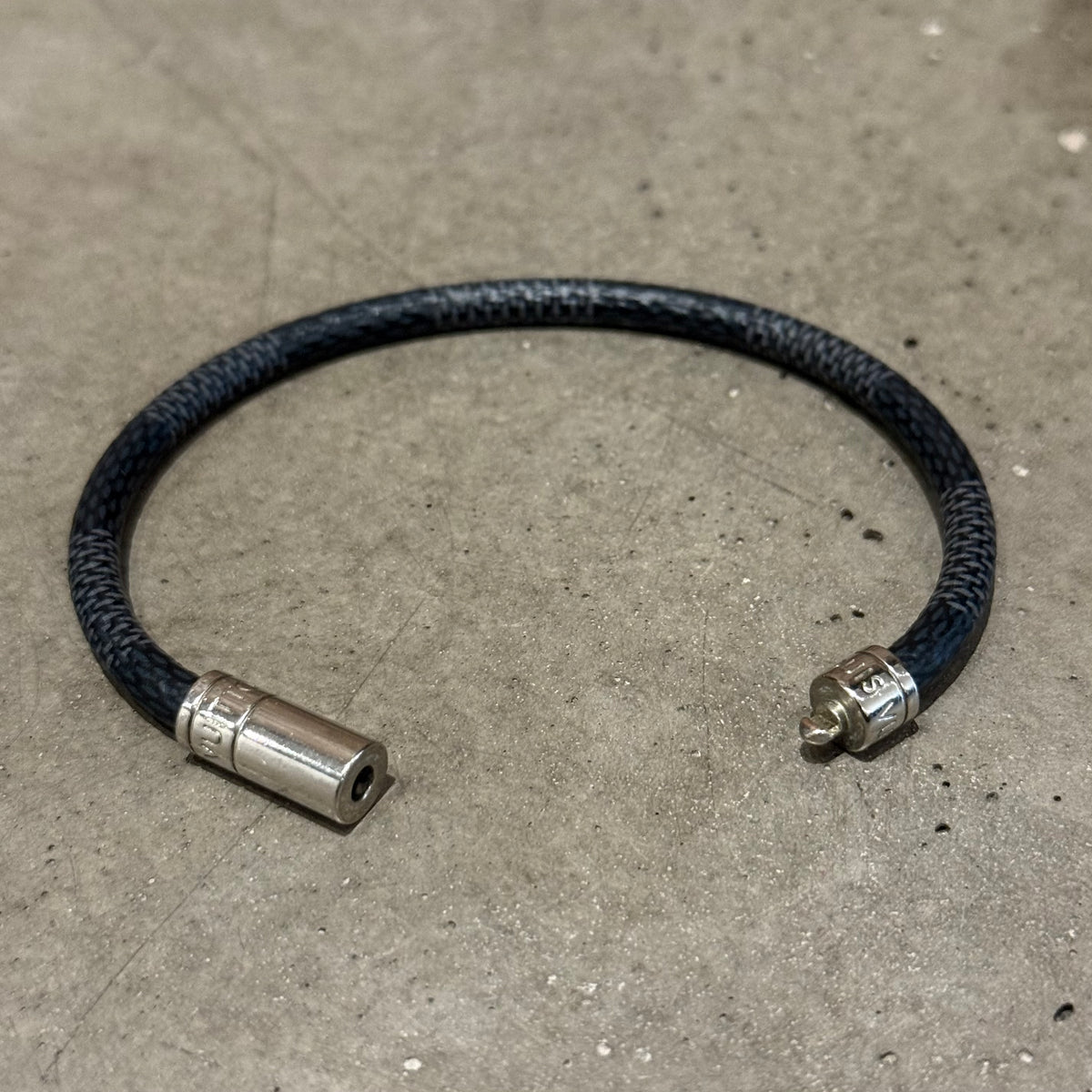 LOUIS VUITTON DAMIER LEATHER KEEP IT BRACELET ‘BLACK’