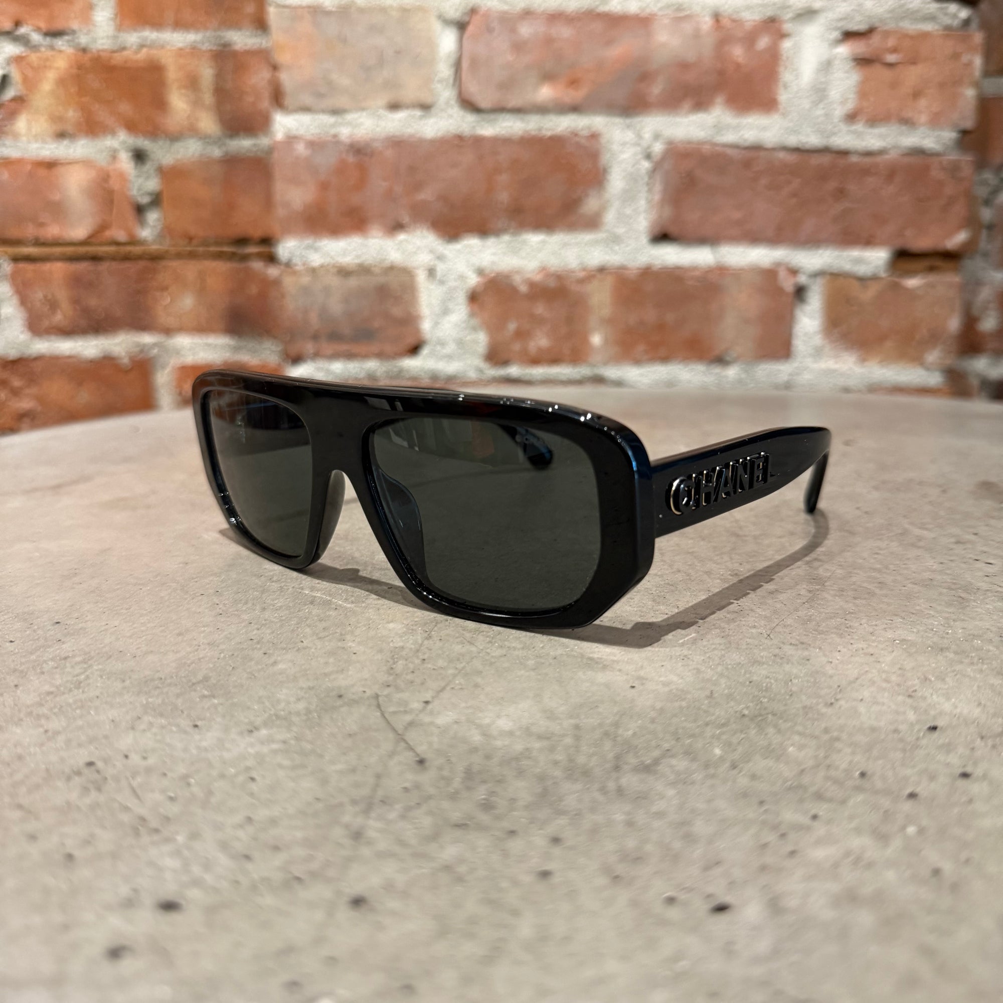 CHANEL SS26 SHIELD SUNGLASSES 'BLACK'