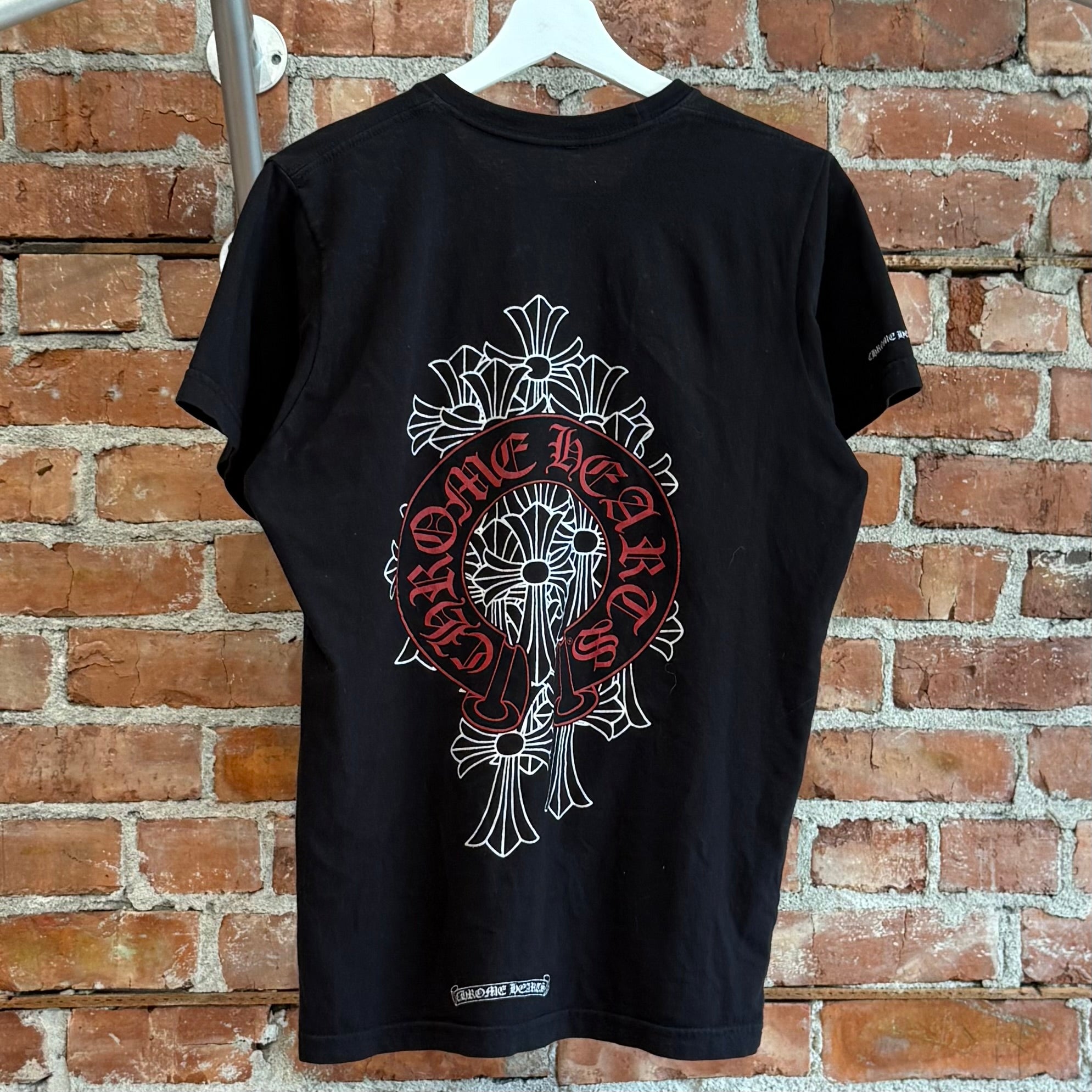 CHROME HEARTS CEMETERY HORSESHOE TEE ‘BLACK’