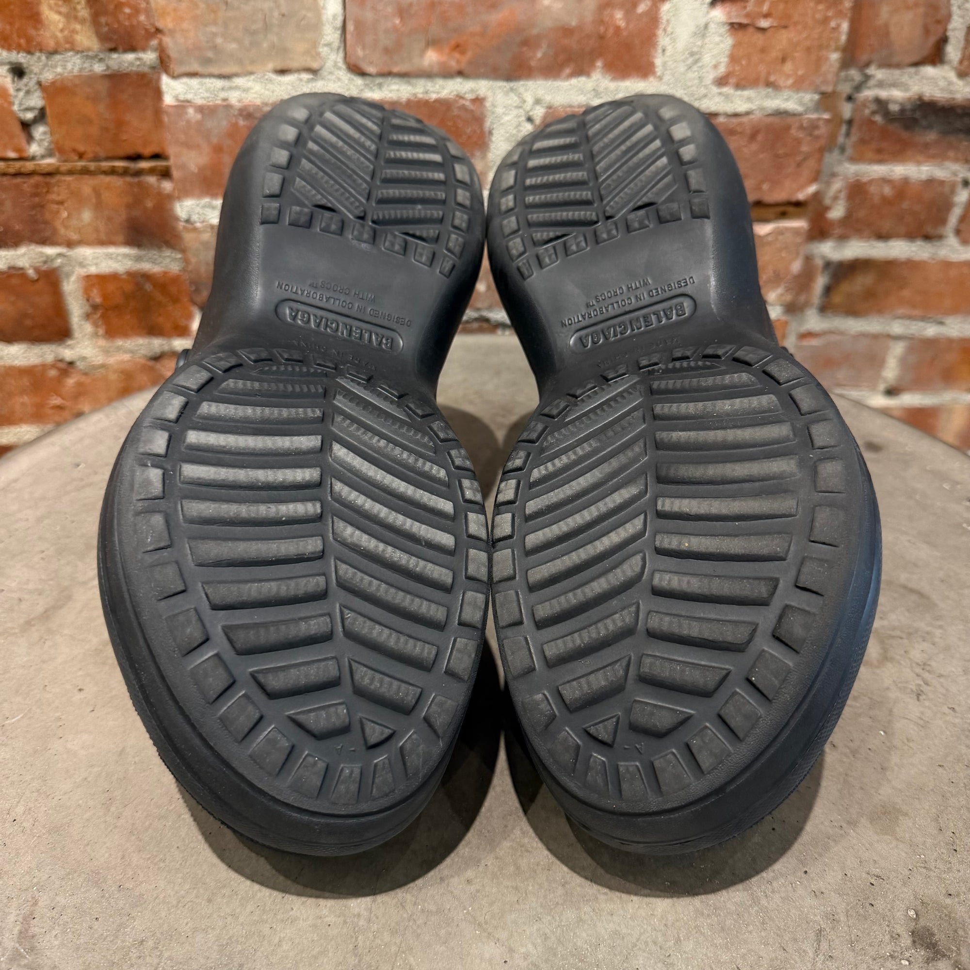 BALENCIAGA X CROCS EMBELLISHED RUBBER MULES ‘BLACK’