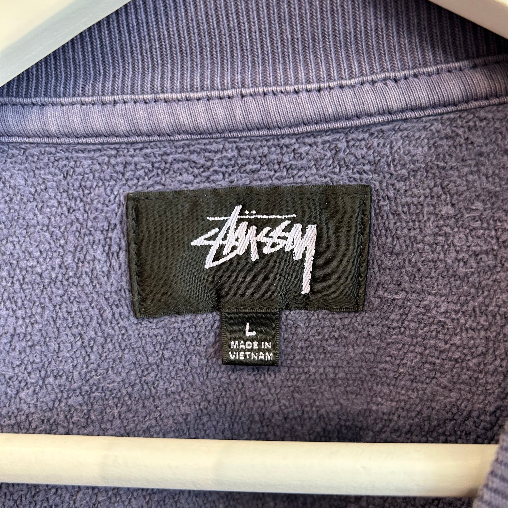 STUSSY COLLEGIATE LOGO BOXY CREWNECK ‘WASHED PURPLE’
