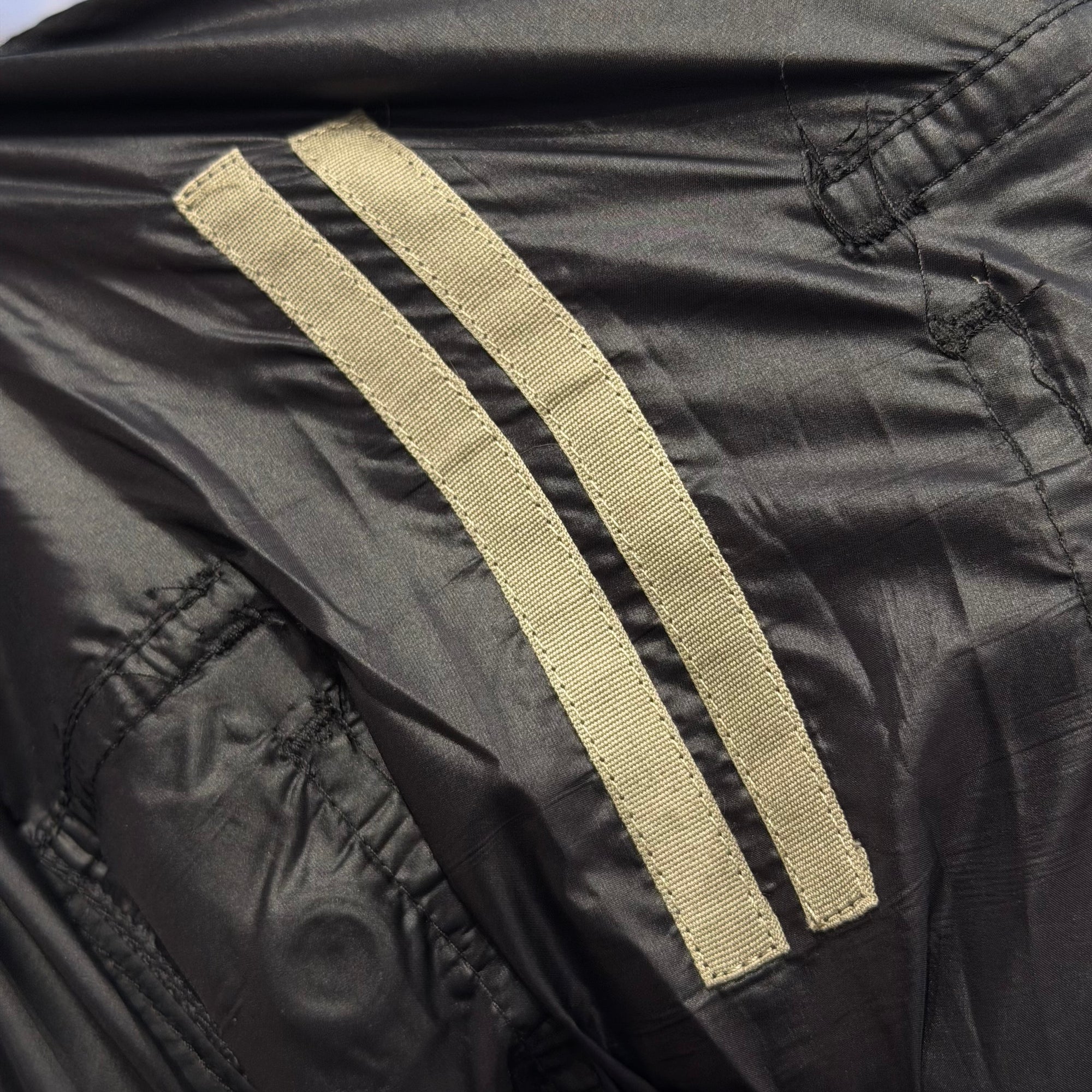 RICK OWENS DRKSDHW BAUHAUS CARGO SHORTS ‘BLACK’