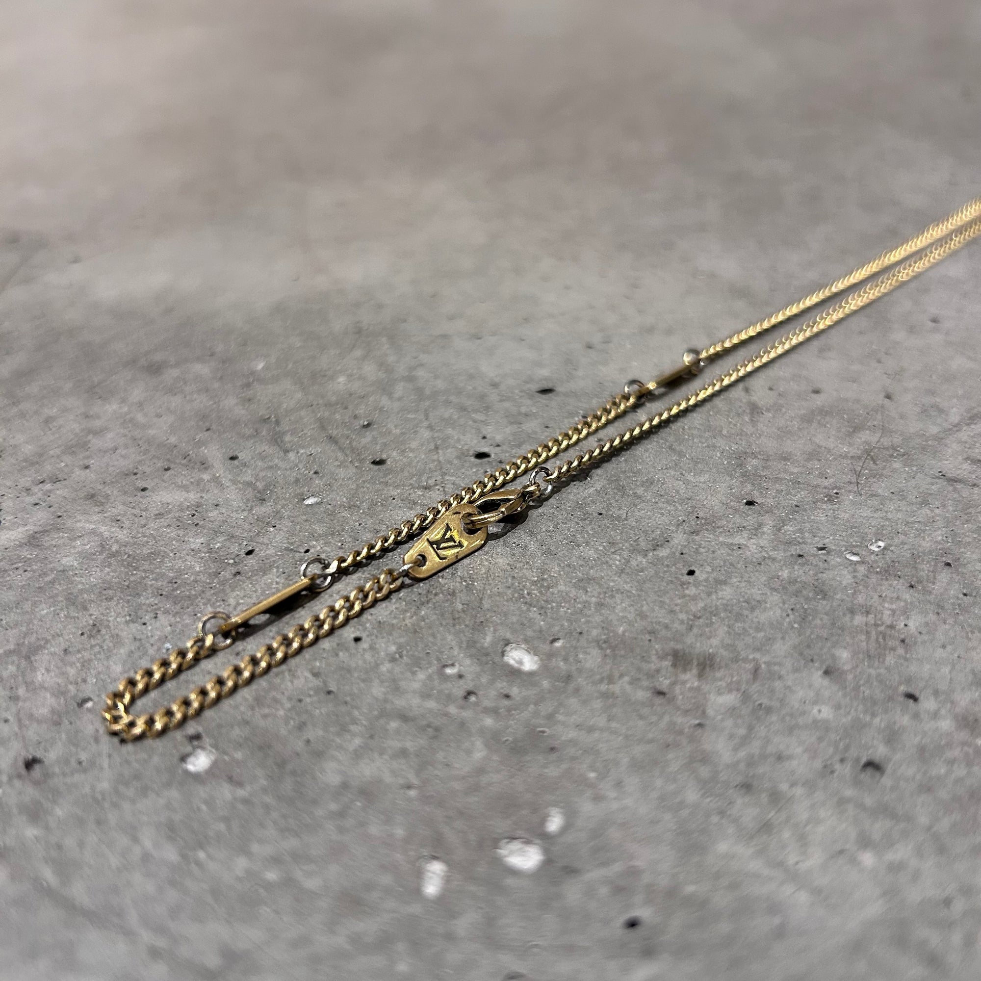 LOUIS VUITTON CORAL ENAMEL CHARM PENDANT NECKLACE  ‘GOLD’