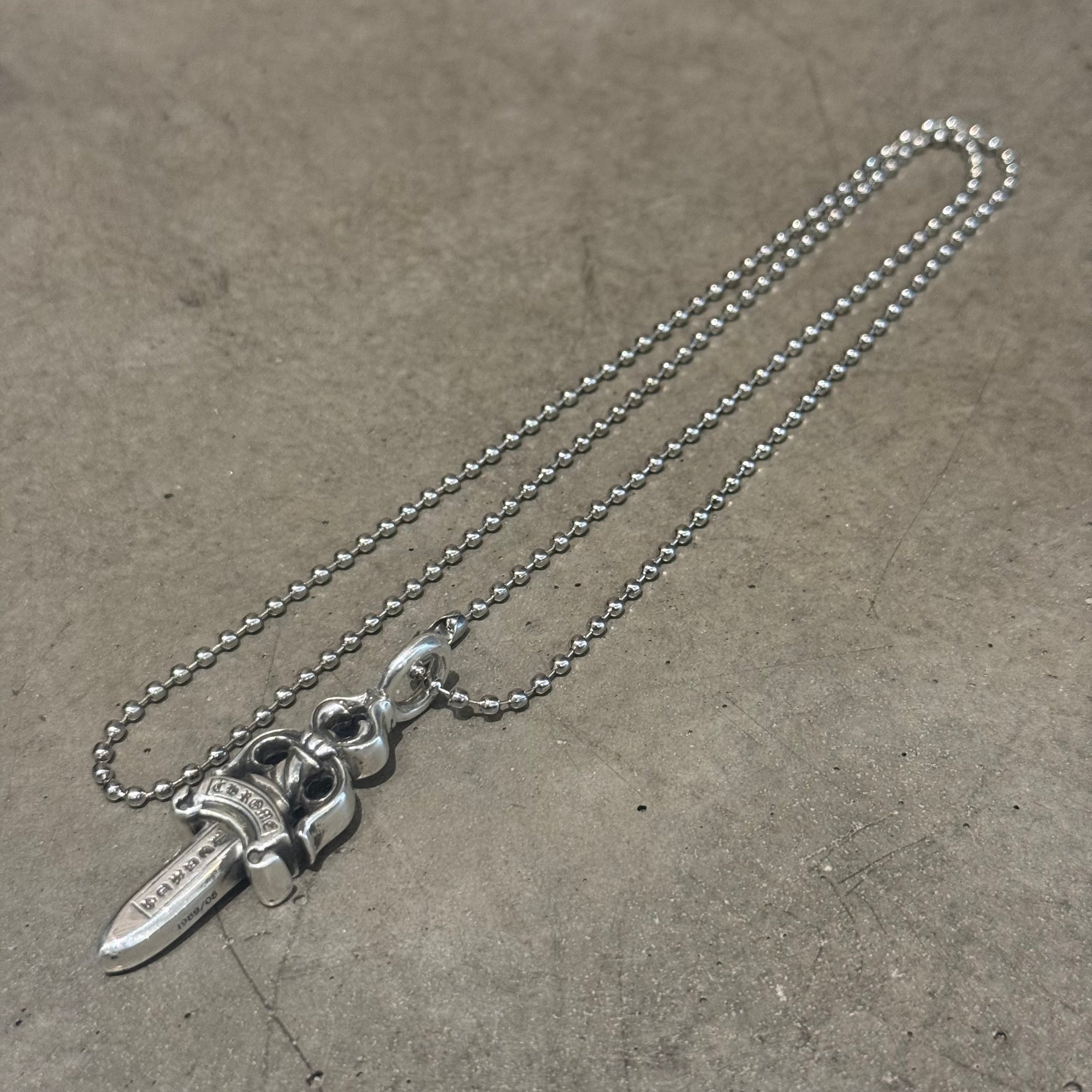 CHROME HEARTS DOUBLE DAGGER NECKLACE ‘SILVER’