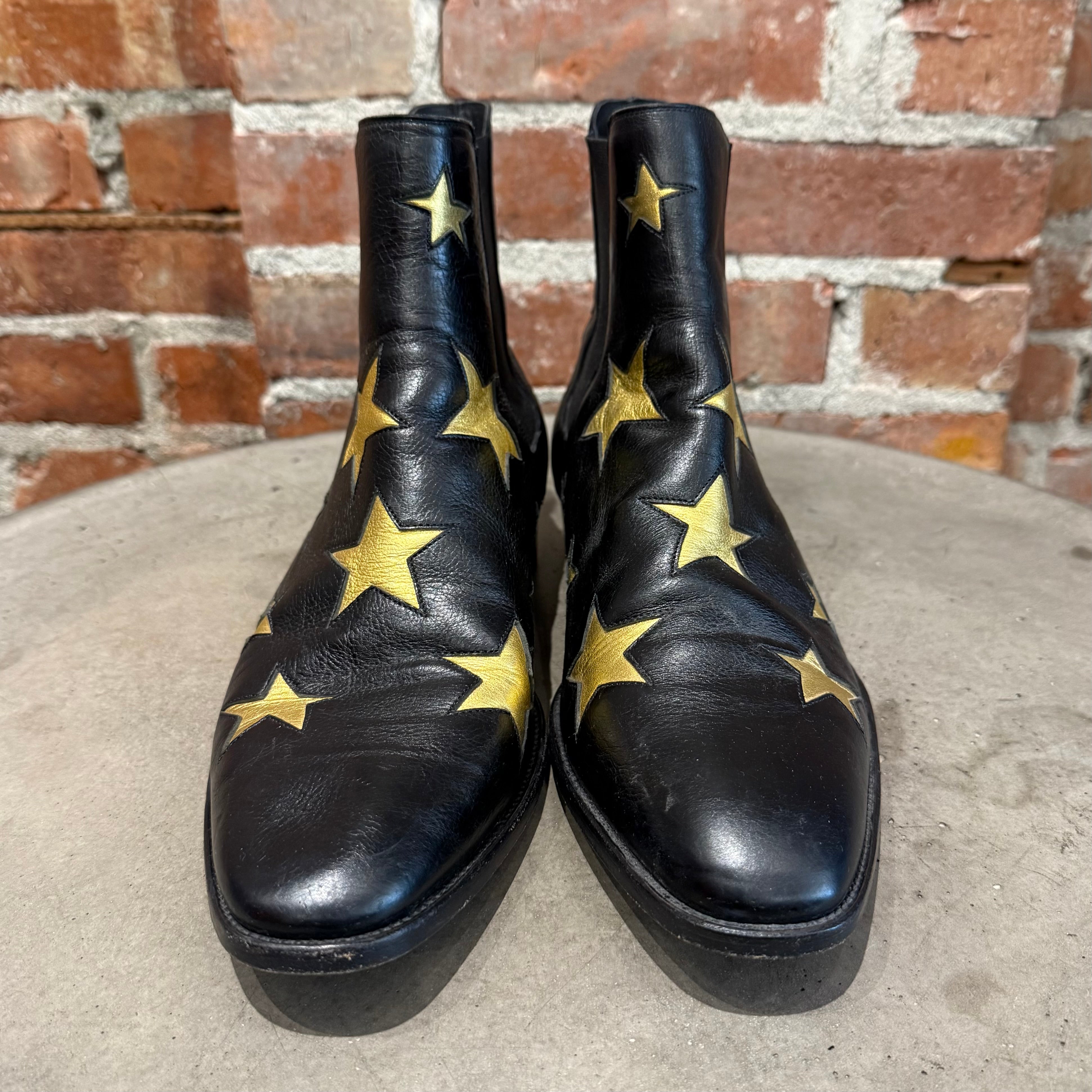 SAINT LAURENT PARIS WYATT 30 STAR BOOTS 'BLACK' – Sadō Room