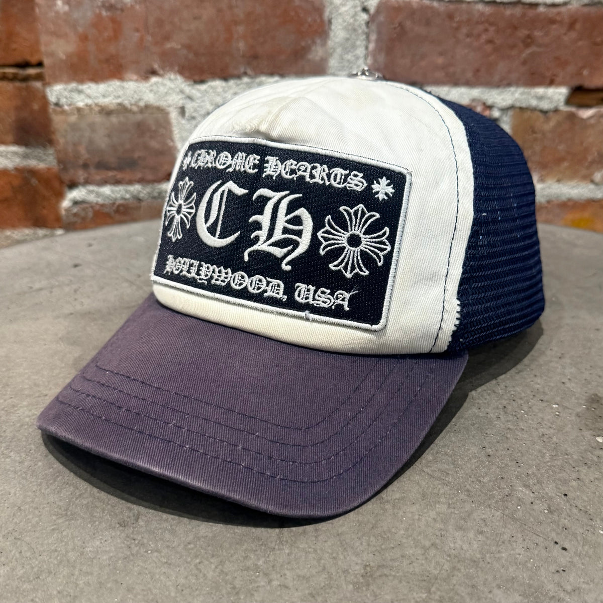 CHROME HEARTS HOLLYWOOD VINTAGE TRUCKER HAT ‘NAVY’
