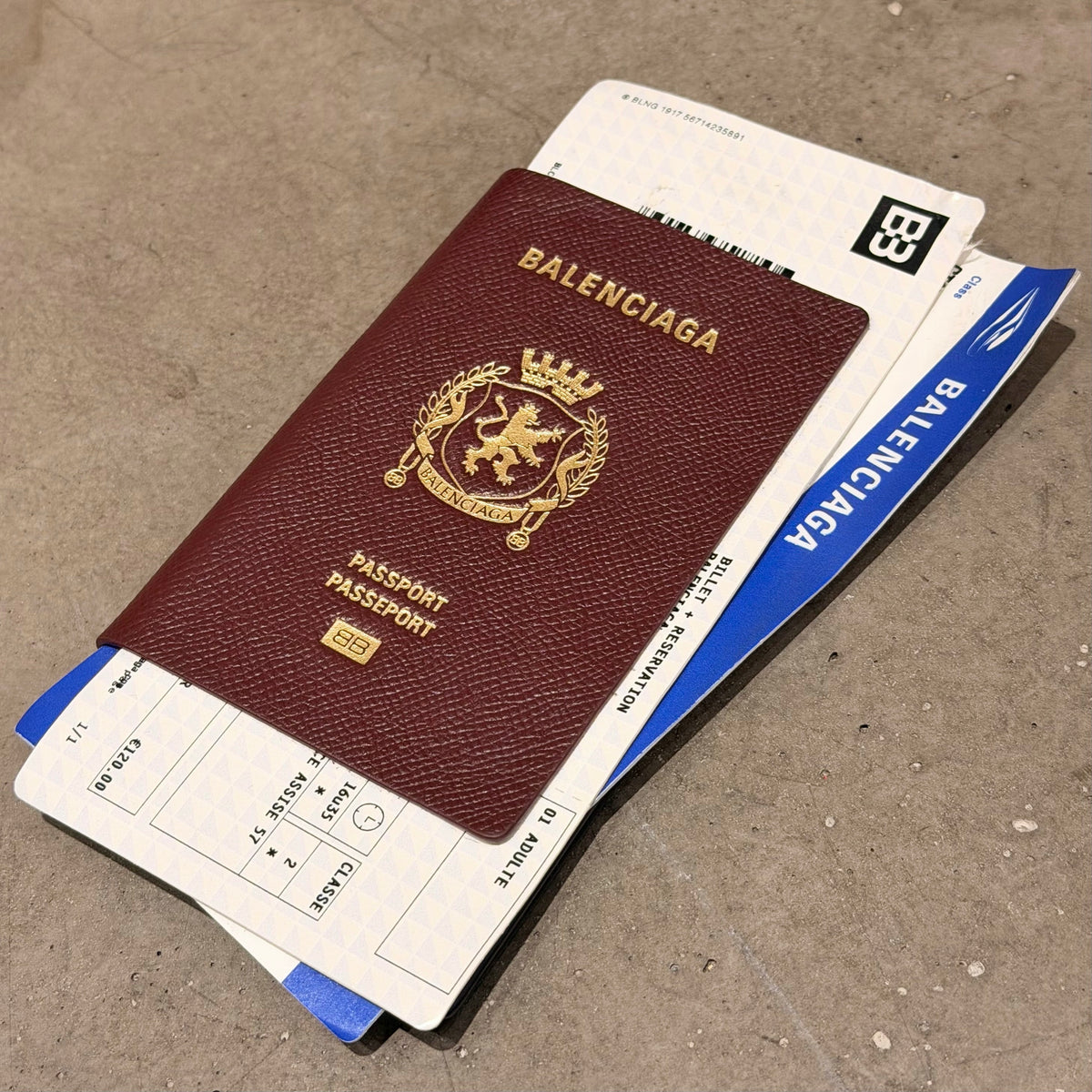 BALENCIAGA SS24 PASSPORT WALLET ‘MULTI’