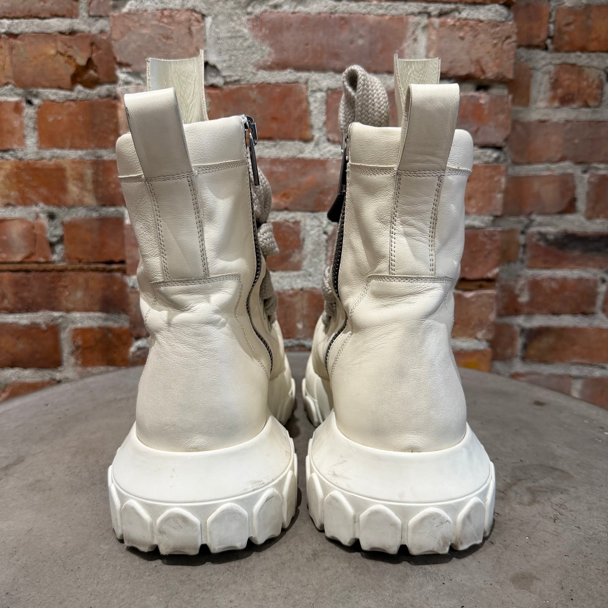 RICK OWENS FW25 JUMBO LACE BOZO TRACTOR BOOTS ‘MILK’