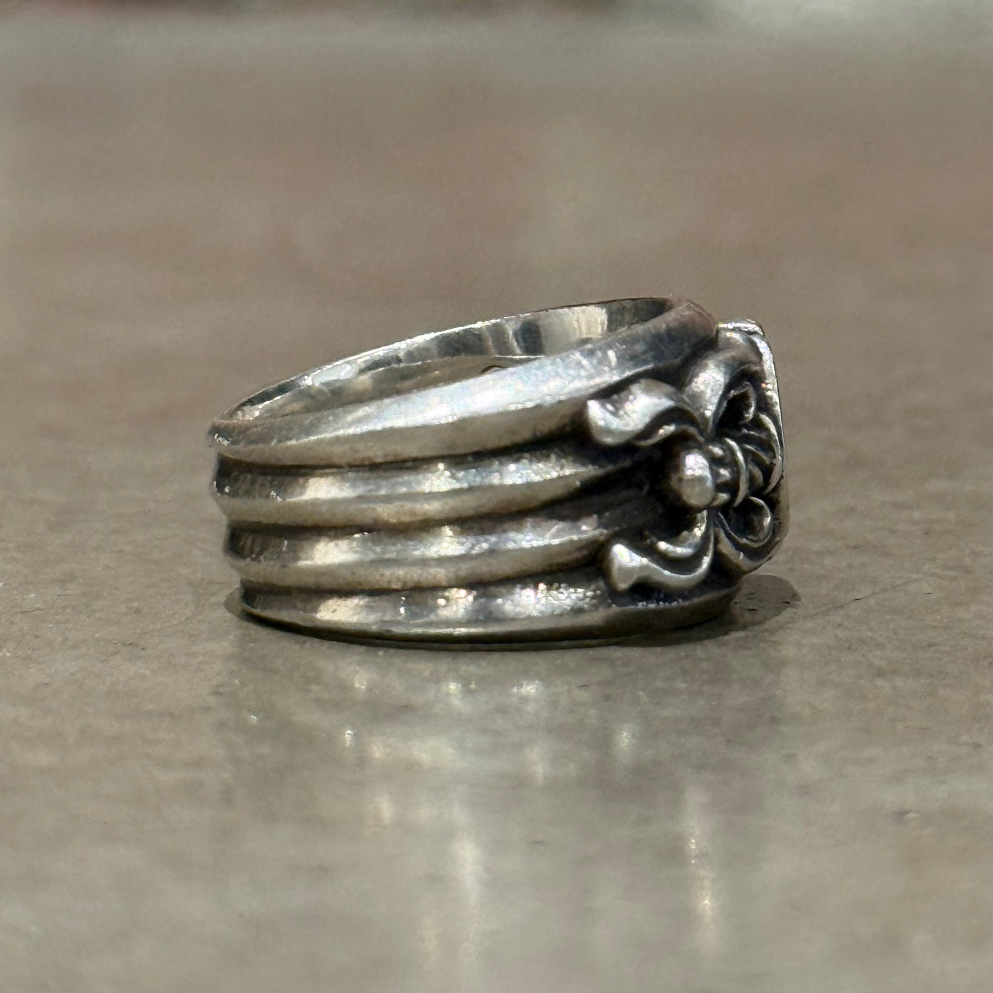 CHROME HEARTS CLASSIC DAGGER RING ‘SILVER’
