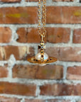 VIVIENNE WESTWOOD VINTAGE BIG ORB NECKLACE ‘GOLD/PEARL’