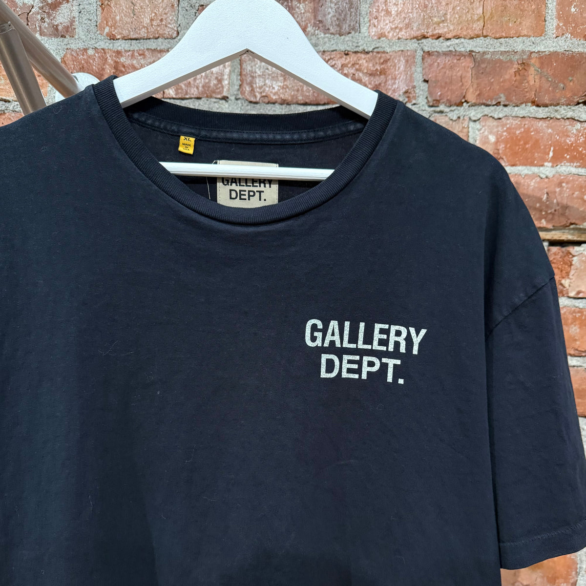 GALLERY DEPT. SOUVENIR LOGO TEE ‘BLACK’