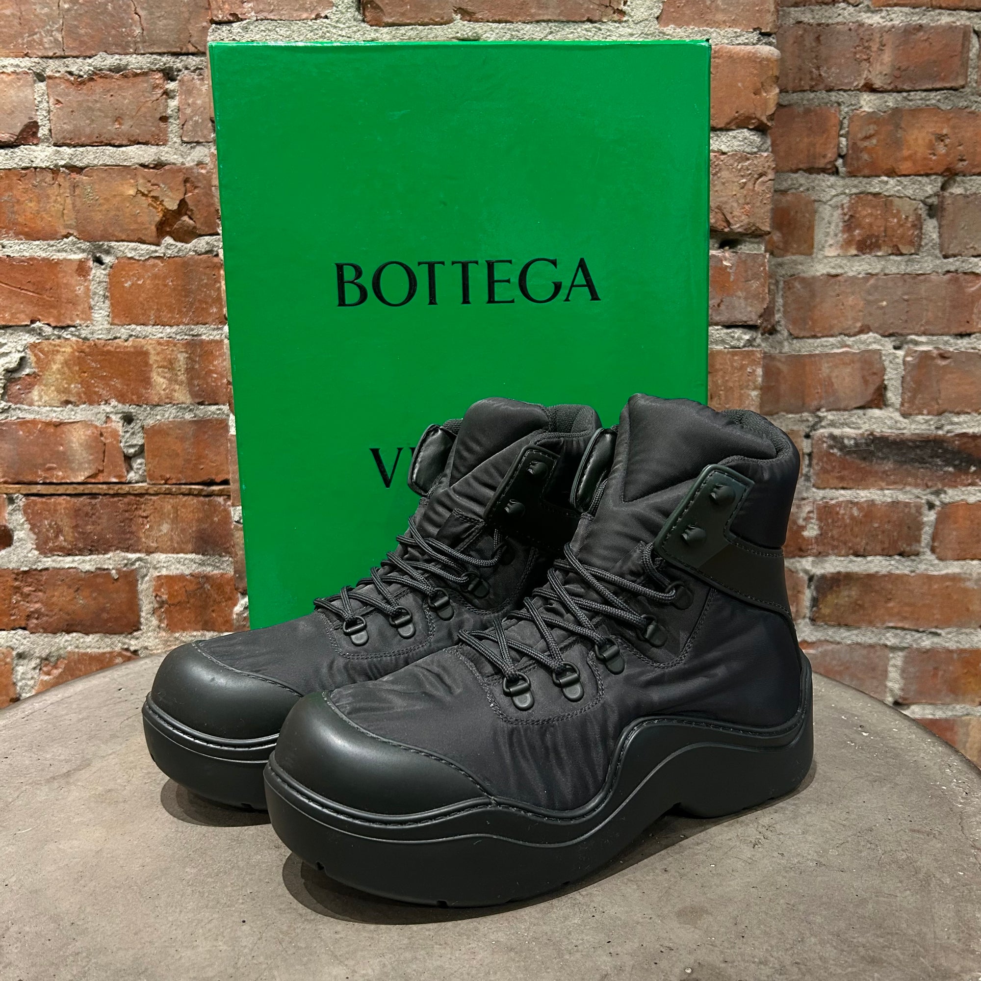 BOTTEGA VENETA PUDDLE BOMBER BOOTS ‘BLACK’