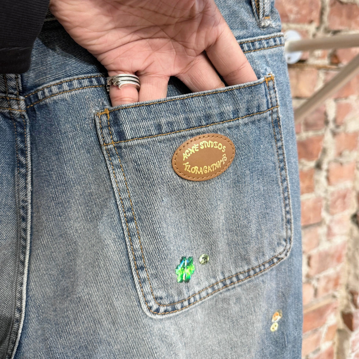 ACNE STUDIOS CANDY BUTTON STICKER DENIM ‘BLUE’