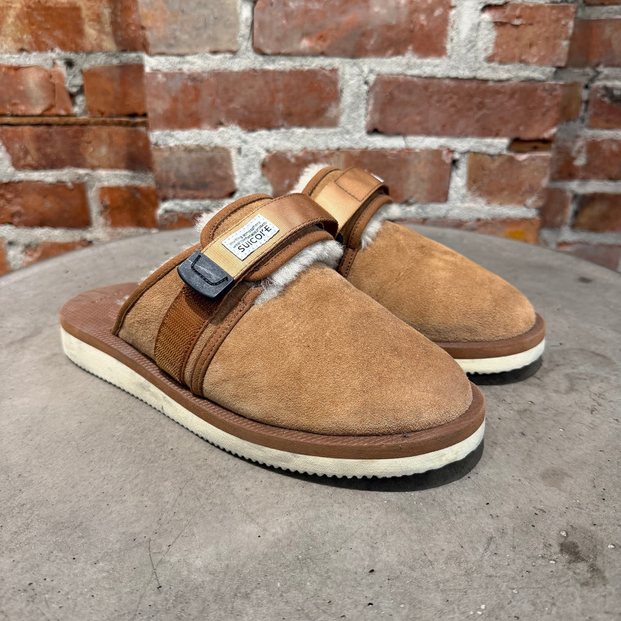 SUICOKE UGG SLIP ON LOAFERS ‘BROWN’