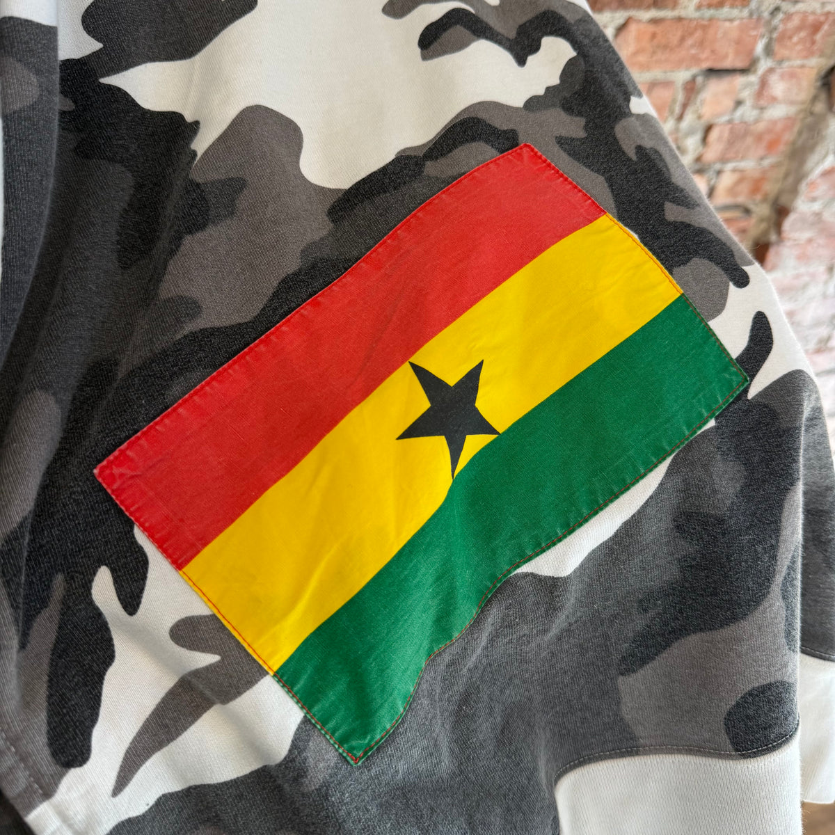 SUPREME FW14 INTERNATIONAL FLAGS HOODIE ‘SNOW CAMO’