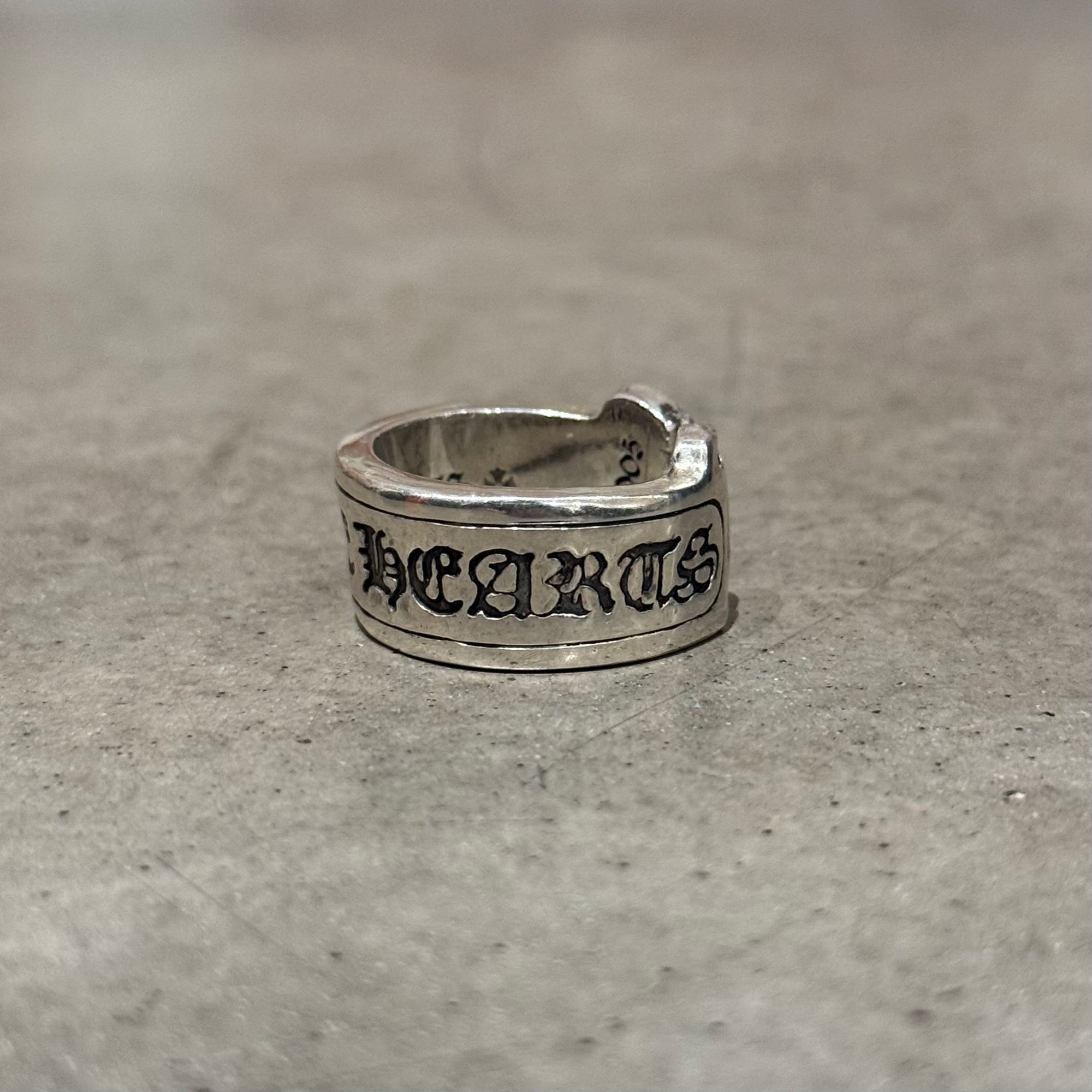 CHROME HEARTS LARGE SCROLL RING ‘SILVER’