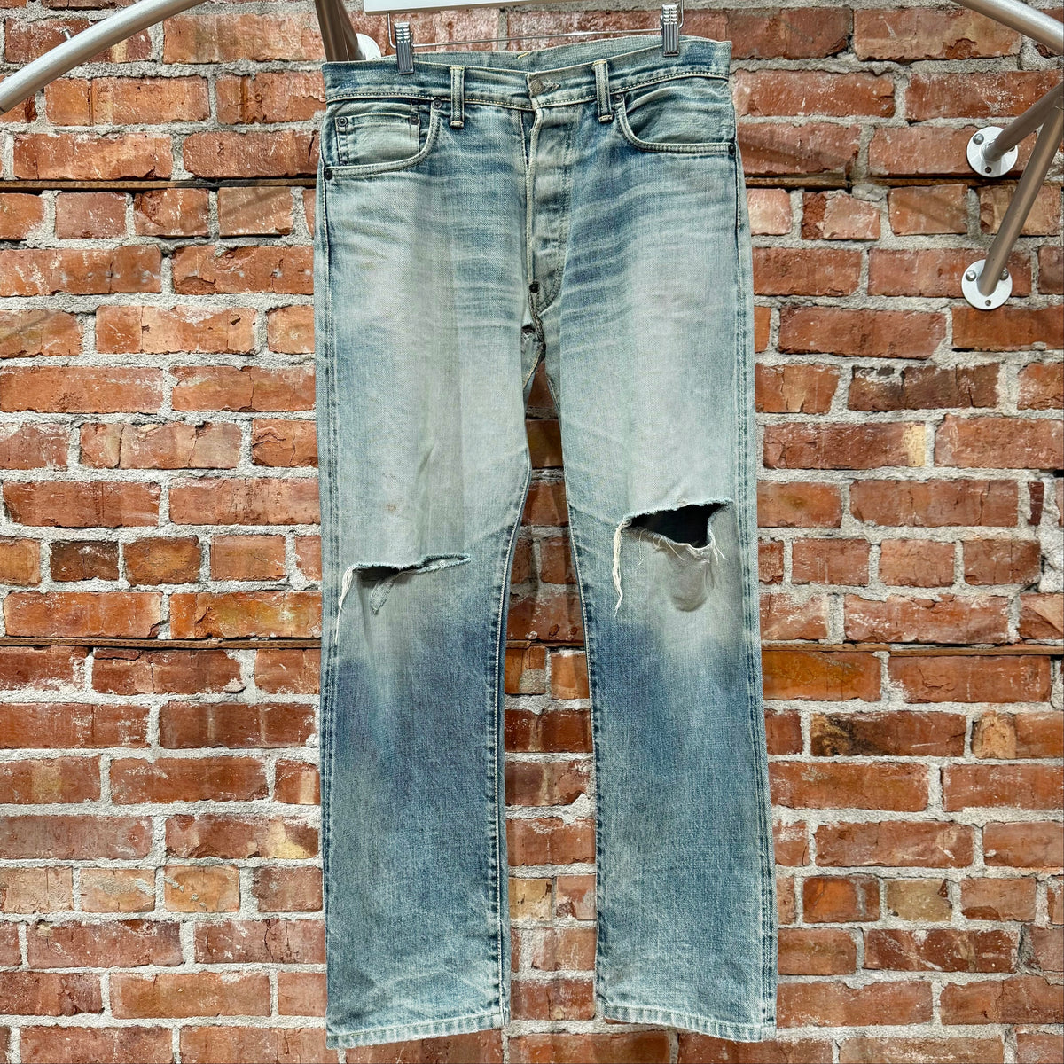 EVISU VINTAGE BIG E THRASHED DENIM ‘LIGHT BLUE’