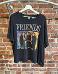 VINTAGE FRIENDS GRAPHIC TEE ‘BLACK’