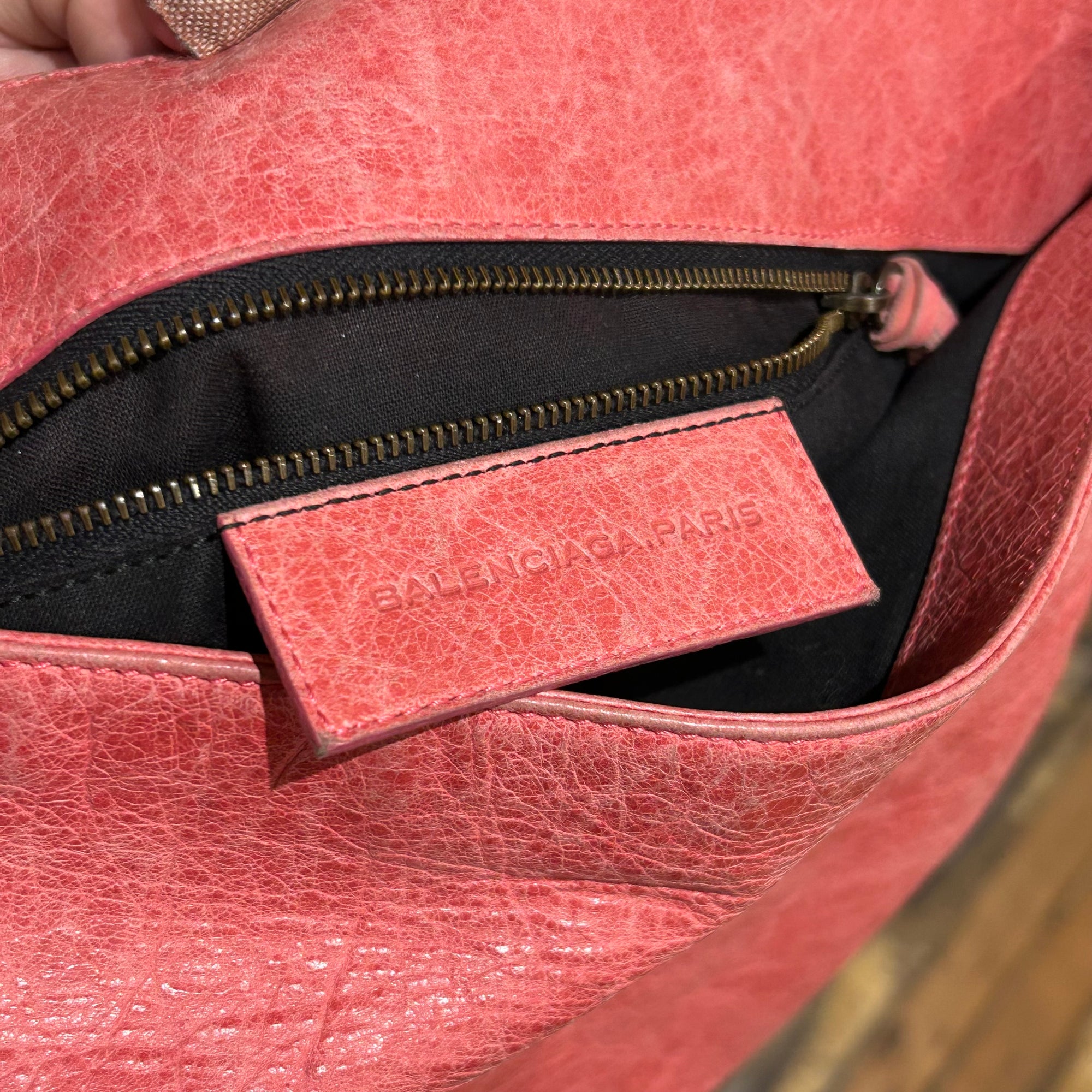 BALENCIAGA CITY MESSENGER SHOULDER BAG ‘RED’