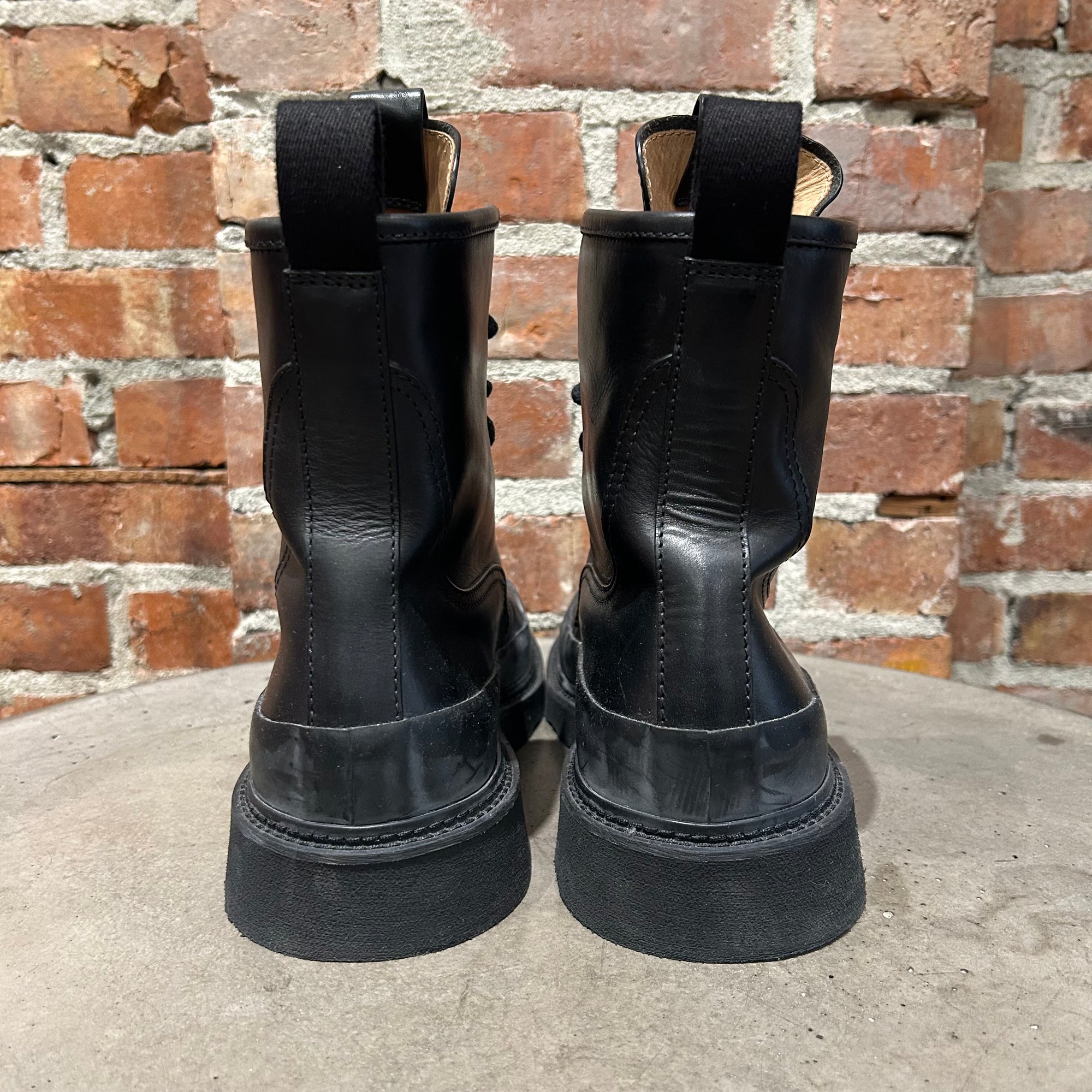 BOTTEGA VENETA STORM CUIR COMBAT BOOTS ‘BLACK’