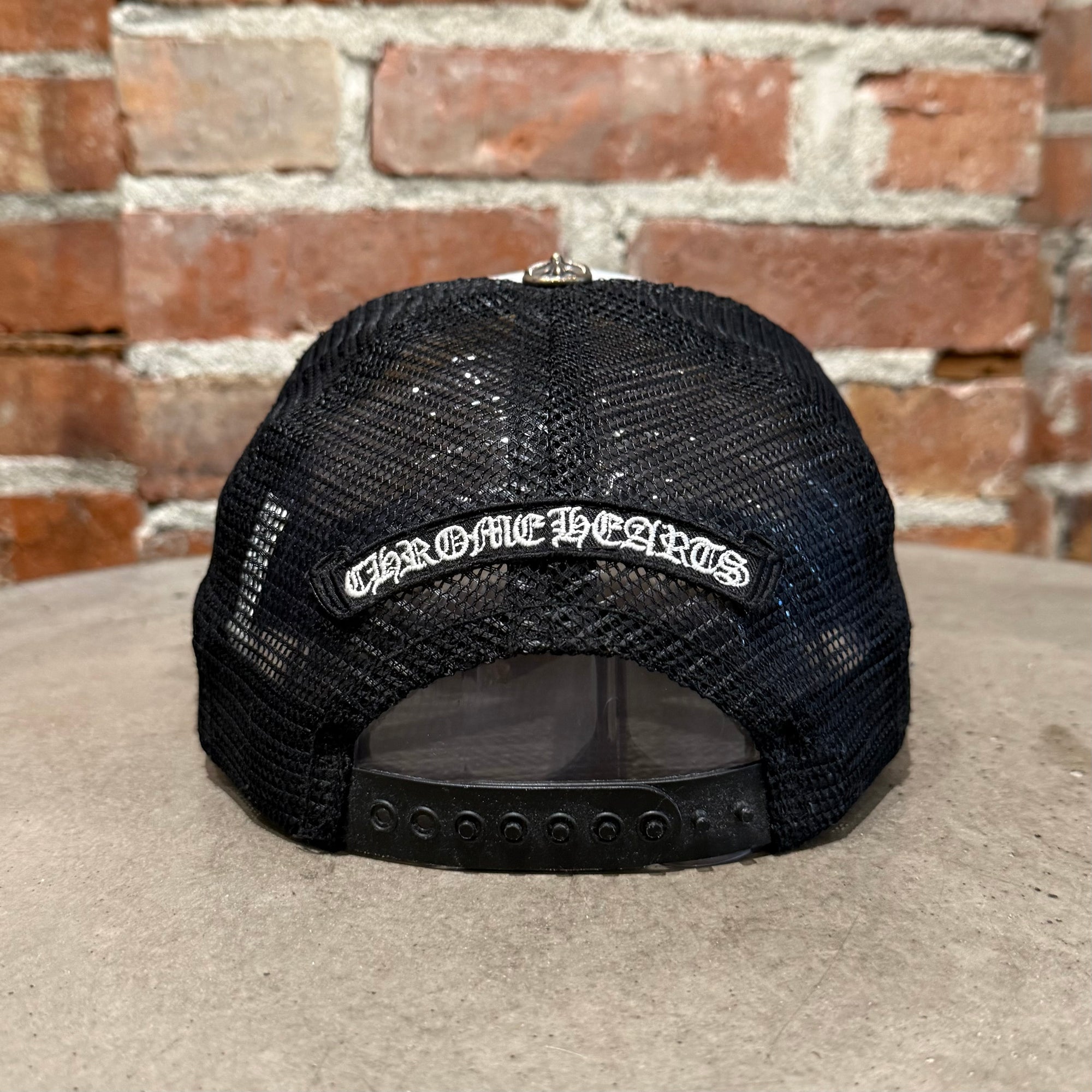 CHROME HEARTS KING TACO TRUCKER ‘WHITE/BLACK’