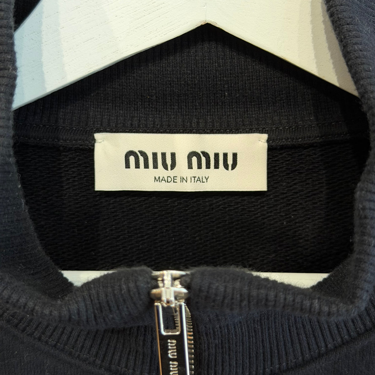 MIU MIU FW25 COTTON FLEECE QUARTER ZIP ‘BLACK’