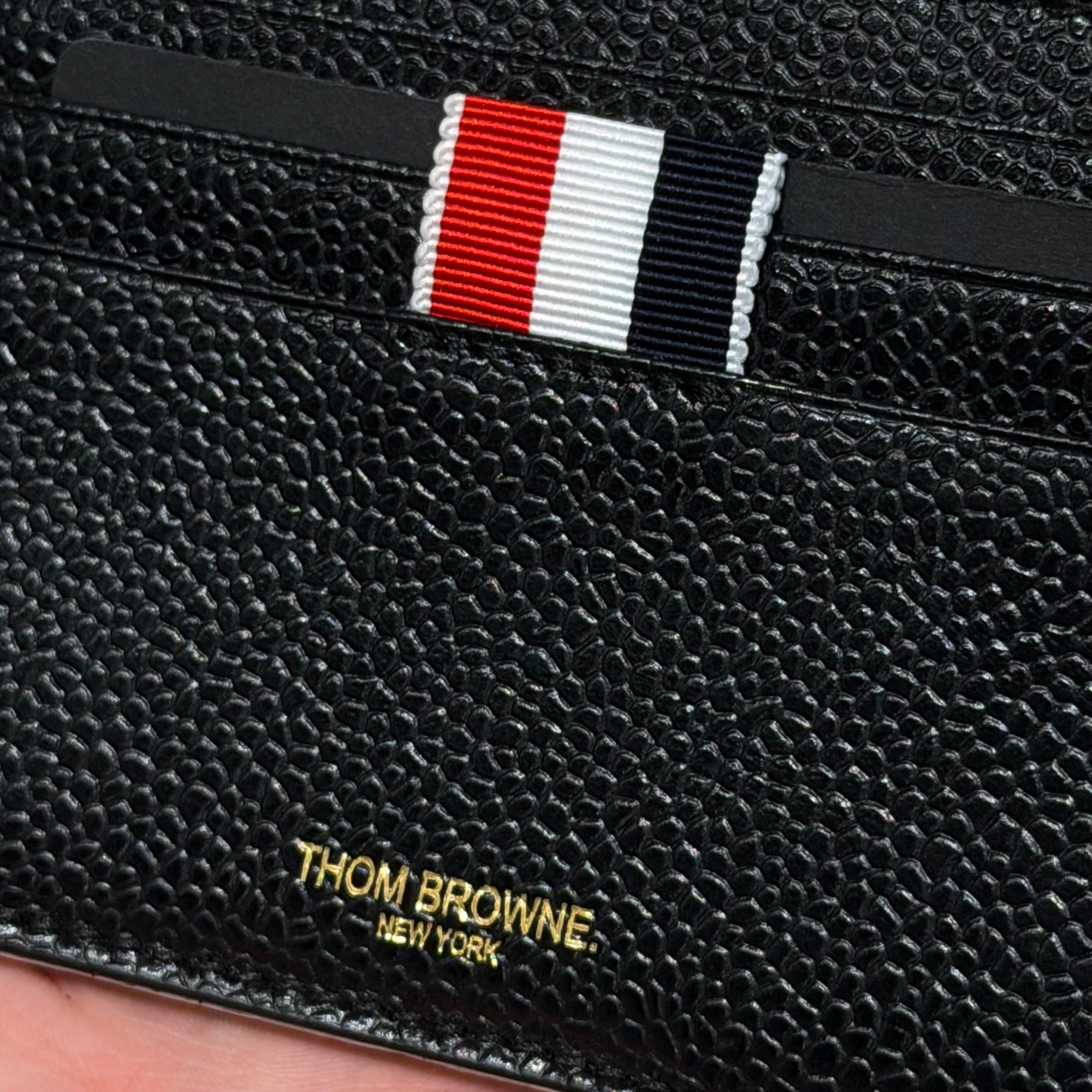 THOM BROWNE PEBBLE GRAIN CARDHOLDER ‘BLACK’