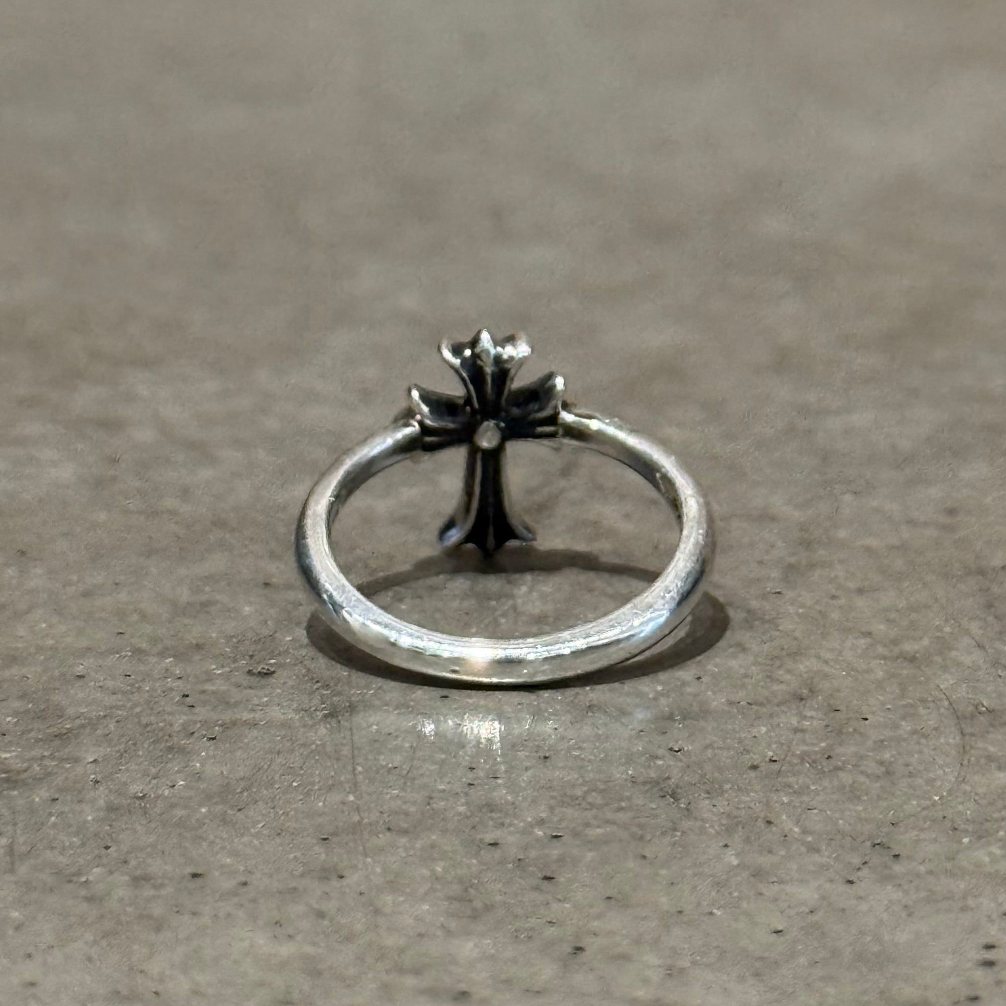 CHROME HEARTS CROSS BUBBLE GUM RING ‘SILVER’
