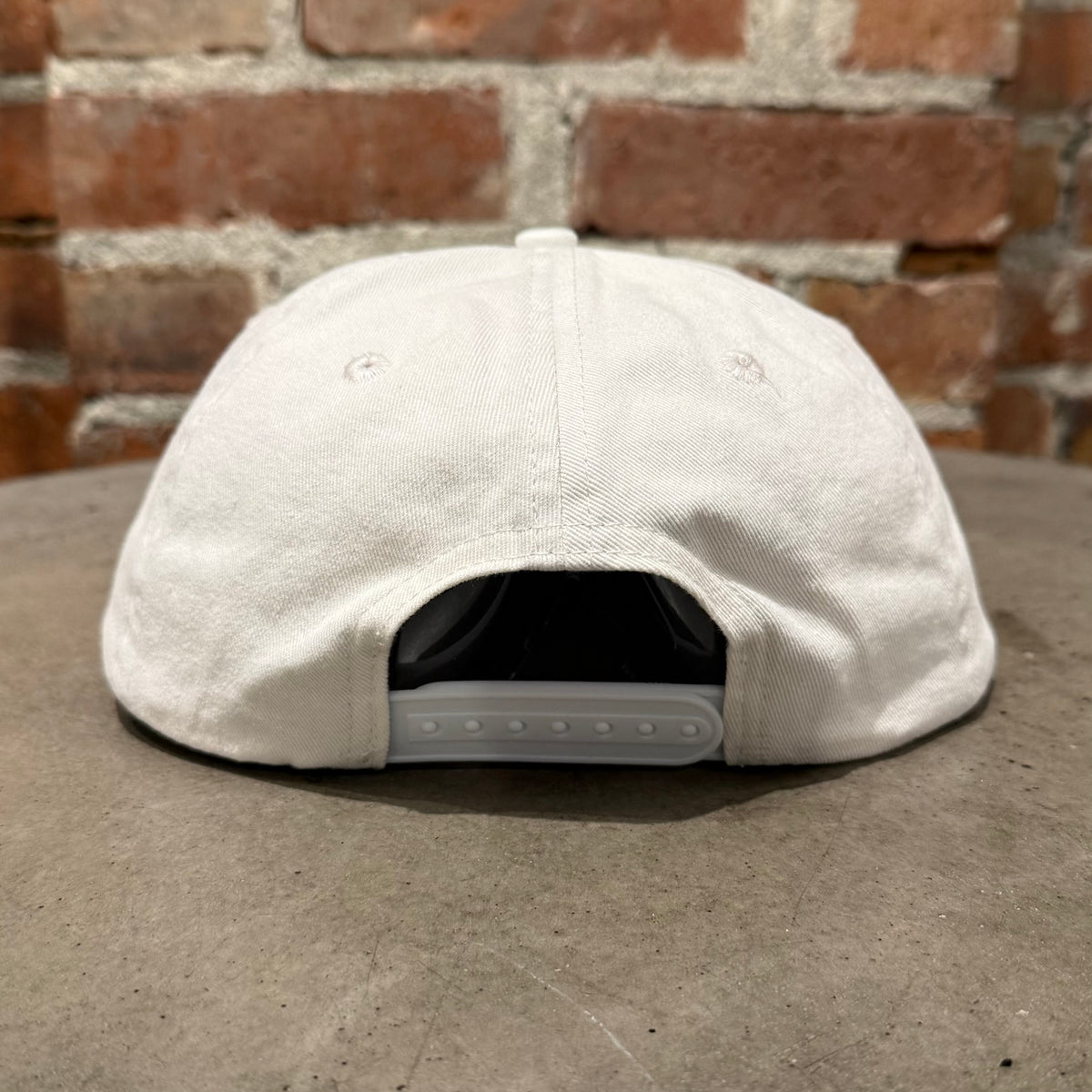 GALLERY DEPT. EMBROIDERED DEPT LOGO HAT ‘WHITE’