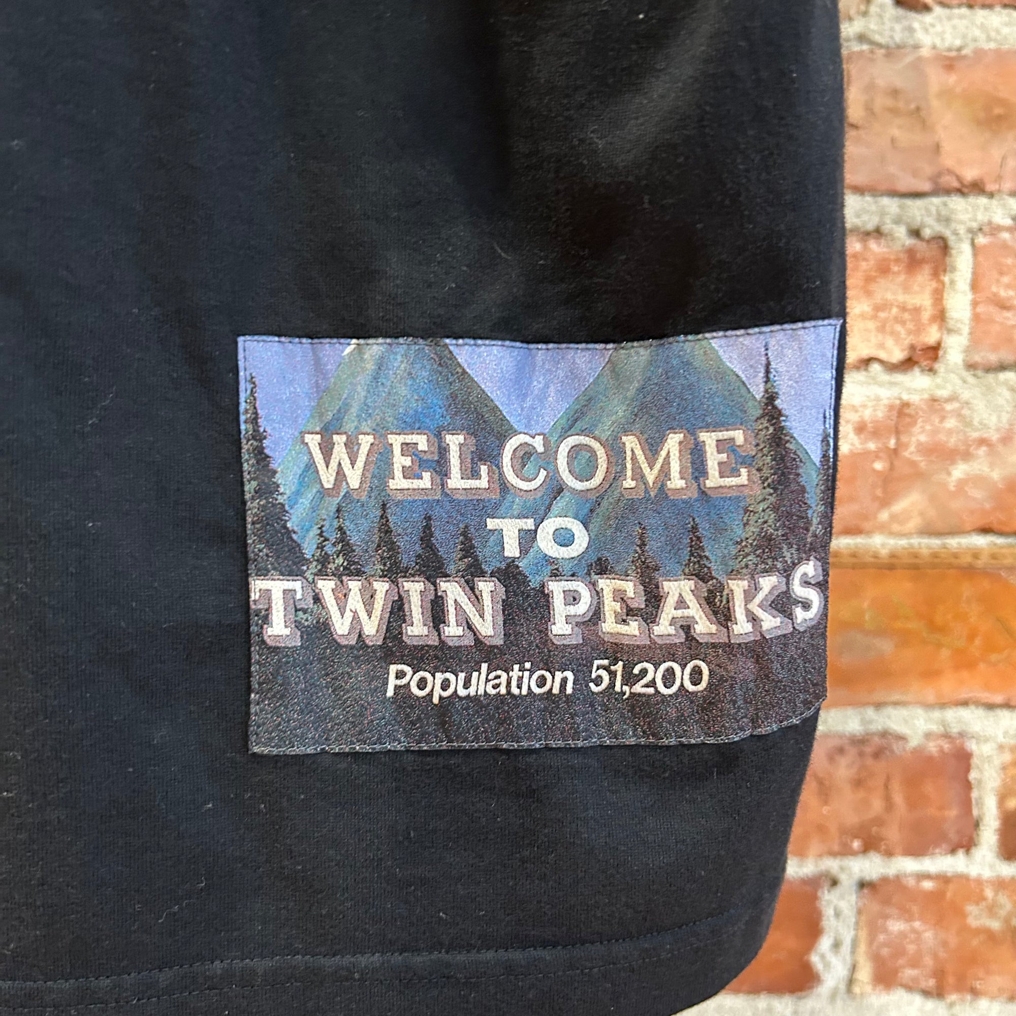UNDERCOVER AW24 TWIN PEAKS PHOTO PATCH TEE ‘BLACK’