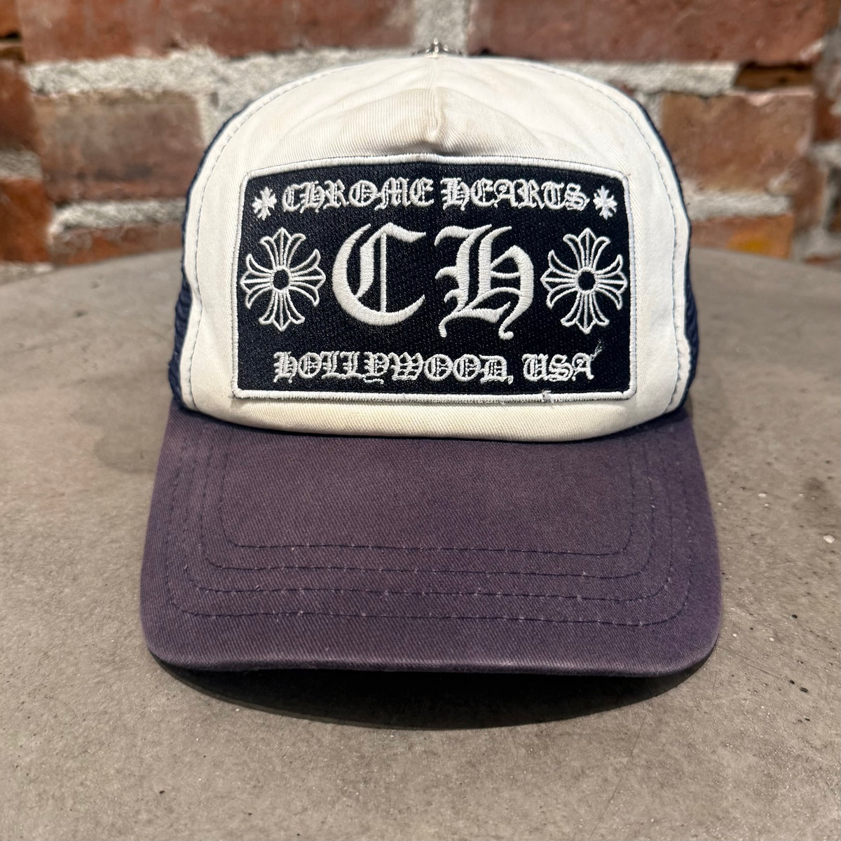 CHROME HEARTS HOLLYWOOD VINTAGE TRUCKER HAT ‘NAVY’
