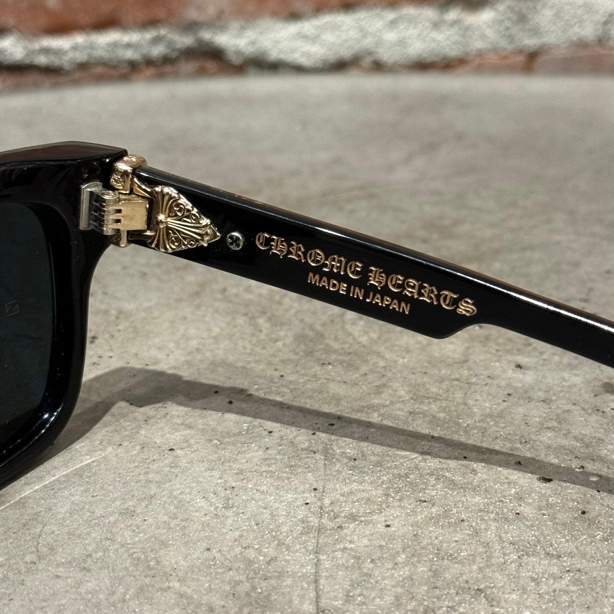 CHROME HEARTS 18K GOLD BOX OFFICER SUNGLASSES ‘BLACK’