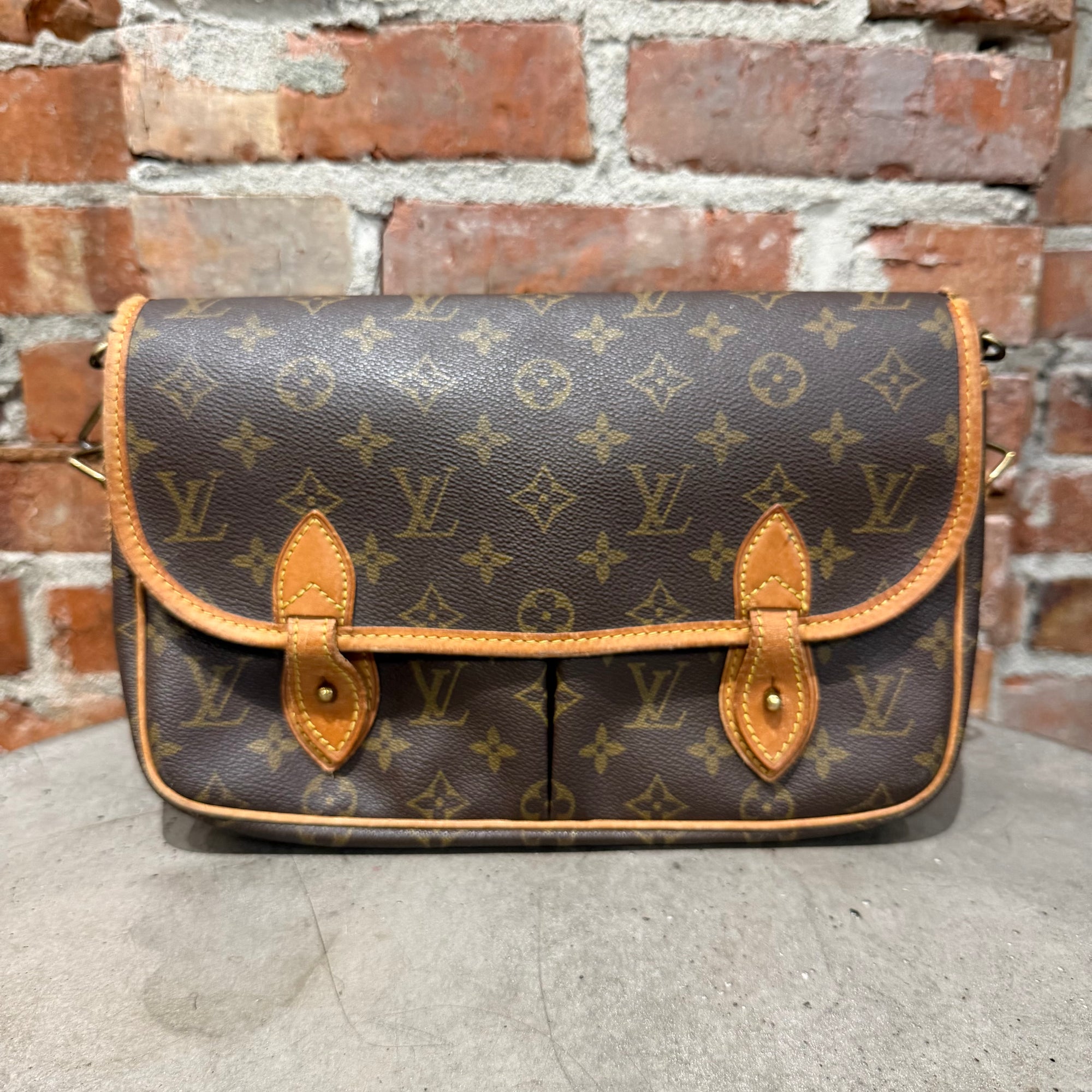 LOUIS VUITTON VINTAGE MONOGRAM SIDE BAG ‘BROWN’